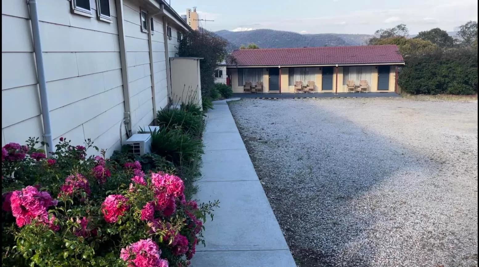 Property building in Lithgow Motor Inn