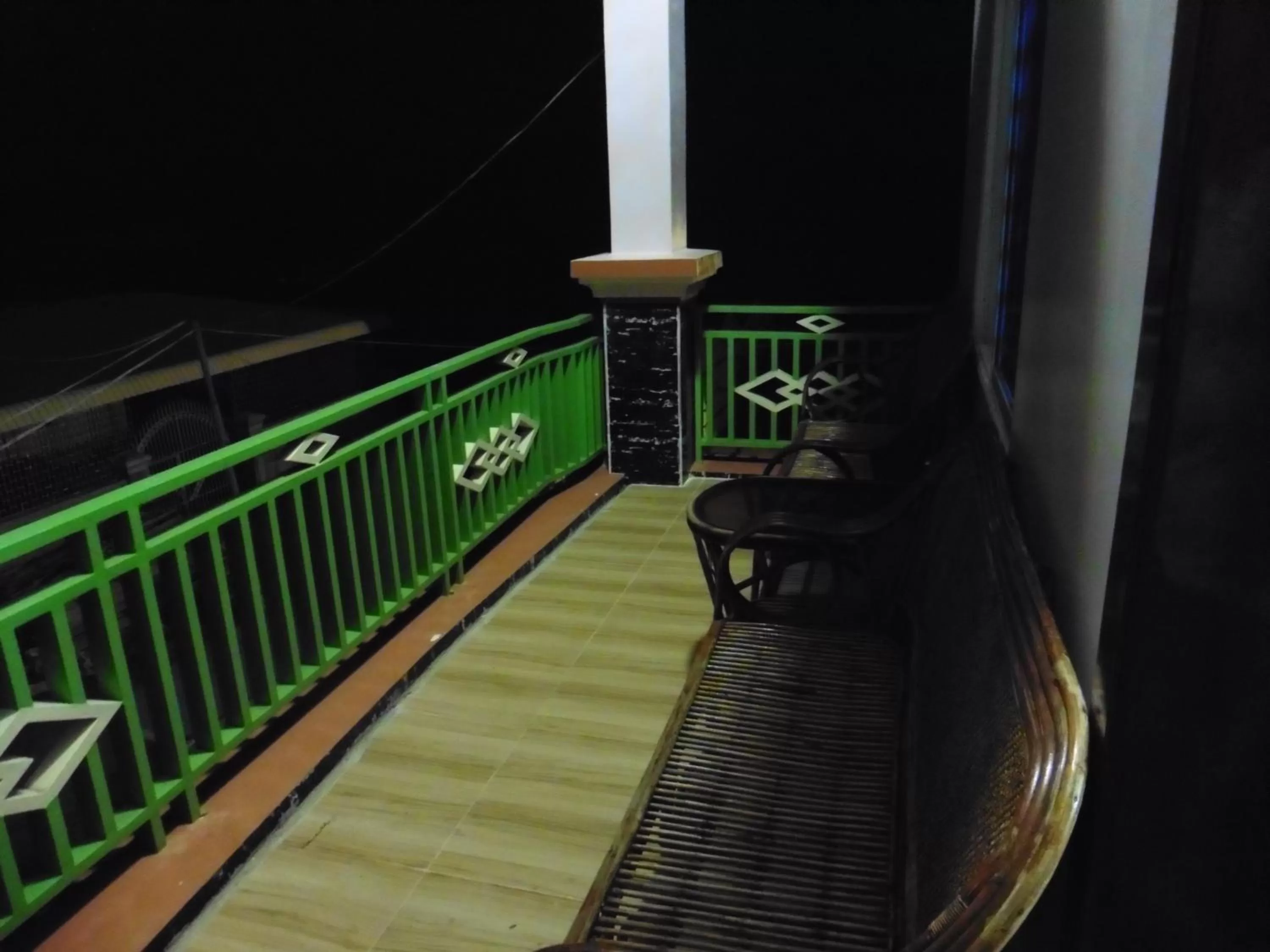 Restaurant/places to eat in SunRise Villa