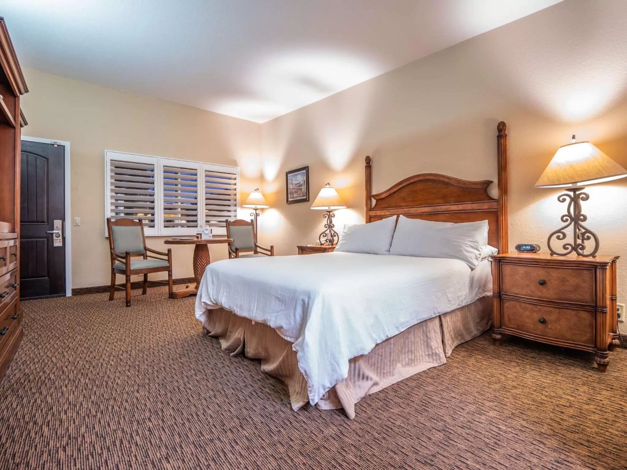 Standard Queen Room in Casa Ojai Inn