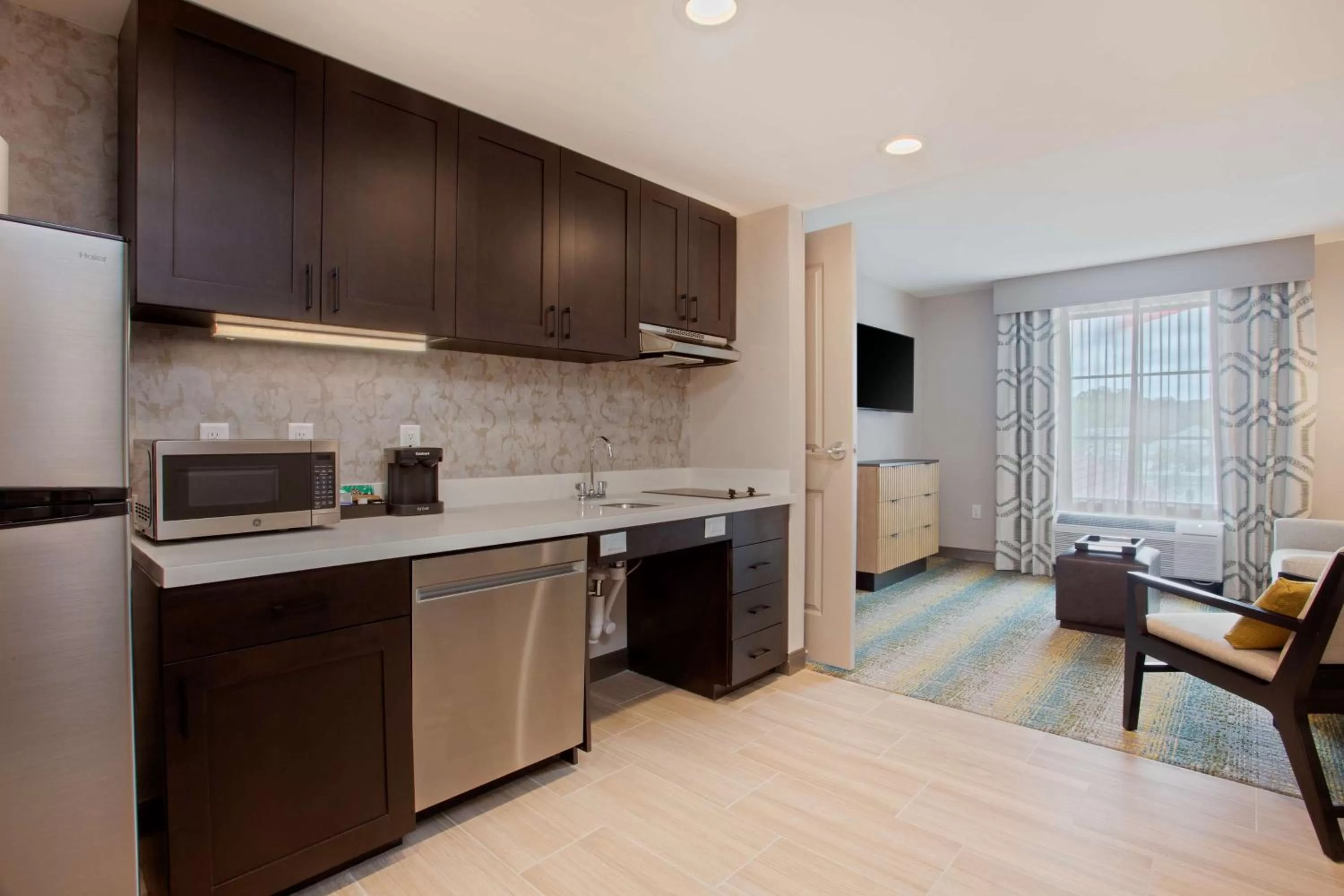 Kitchen or kitchenette in Homewood Suites by Hilton St Augustine San Sebastian