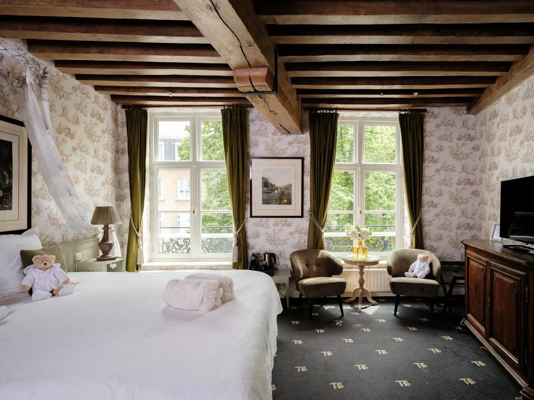 Bed in Canal View Hotel Ter Brughe by CW Hotel Collection
