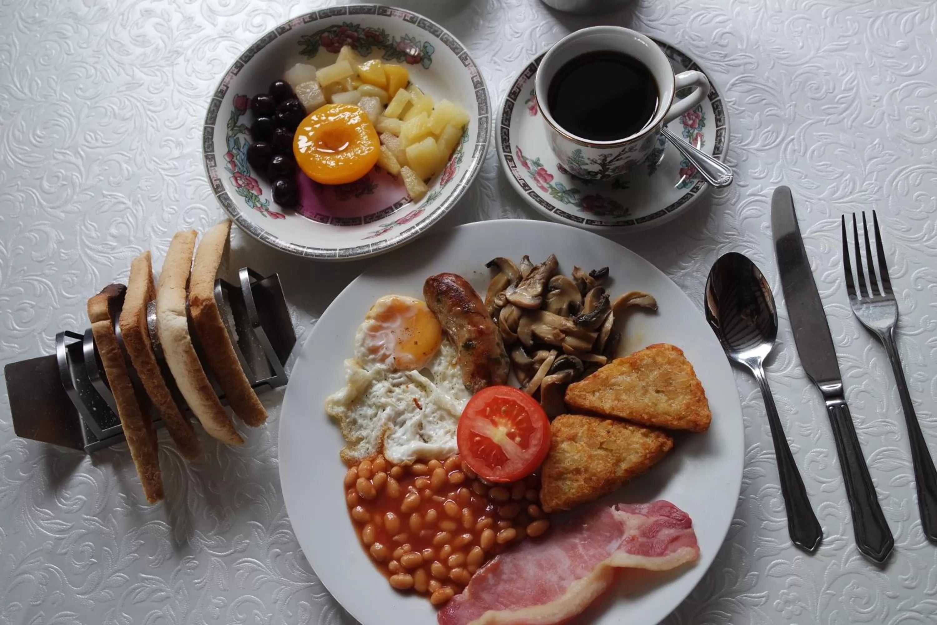 Dining area in Gable End Hotel