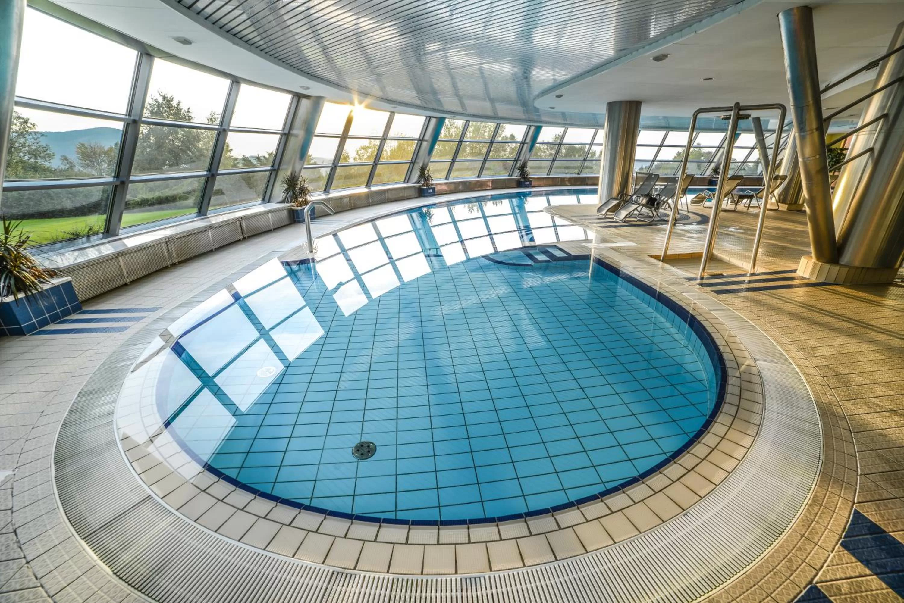 Swimming pool in Hotel Belweder