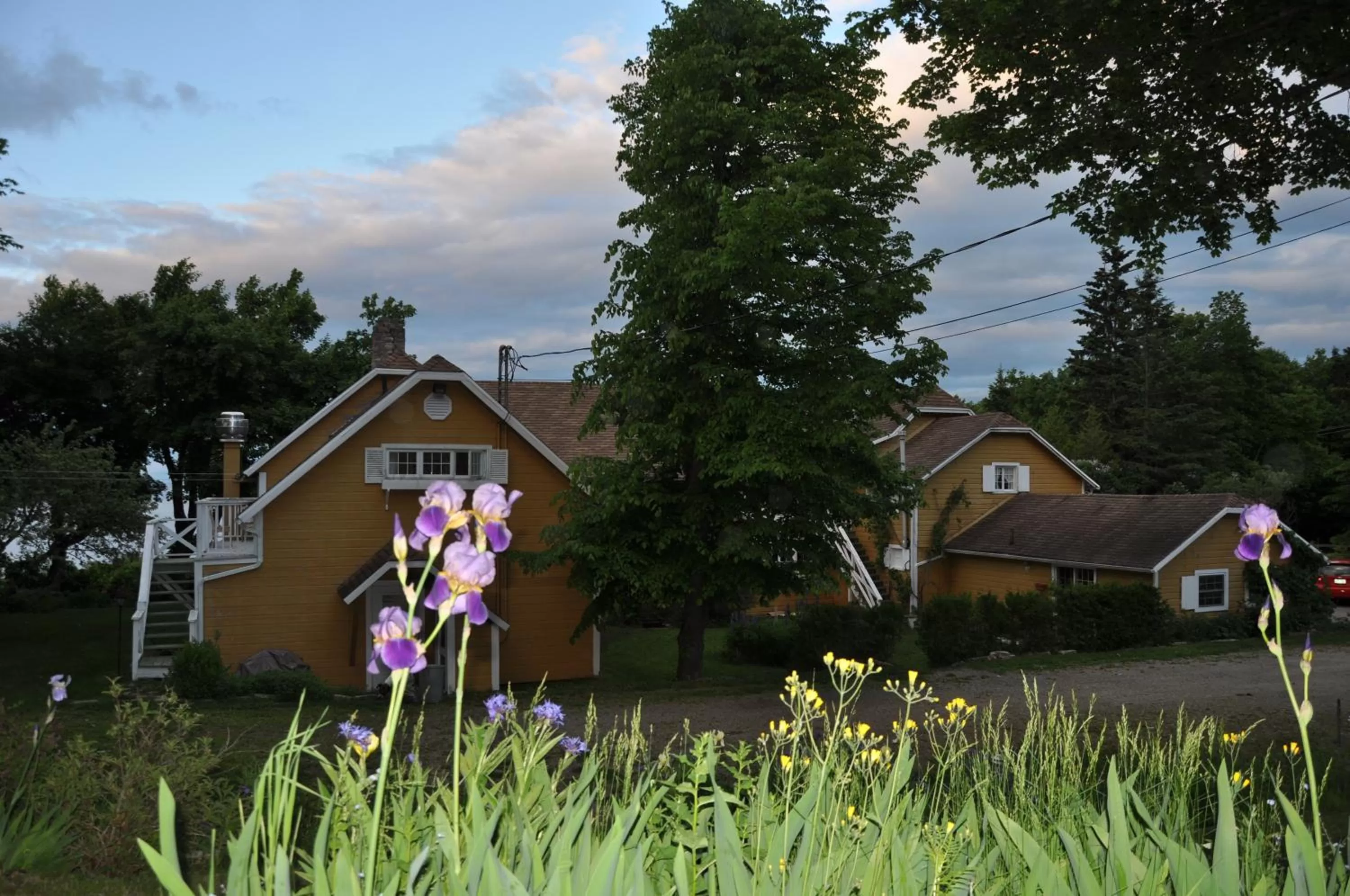Facade/entrance in Auberge sur la Côte