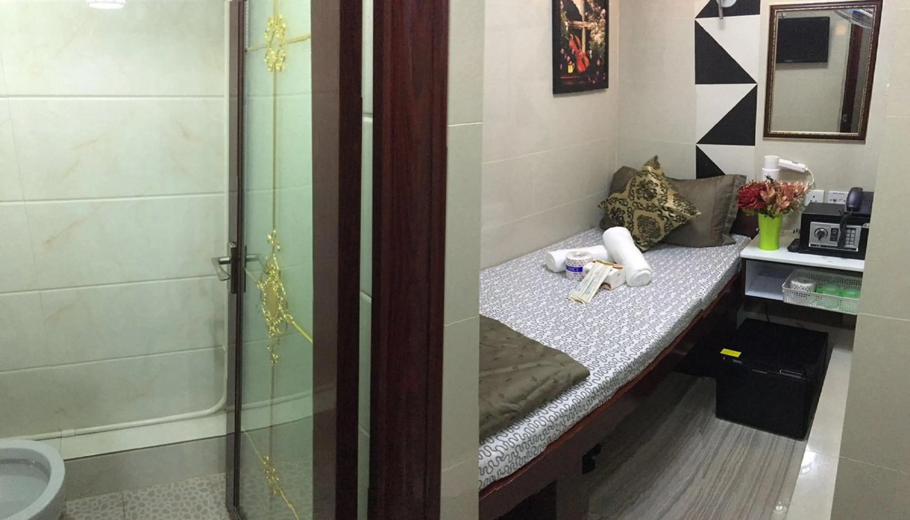 Decorative detail in Skyview Hostel