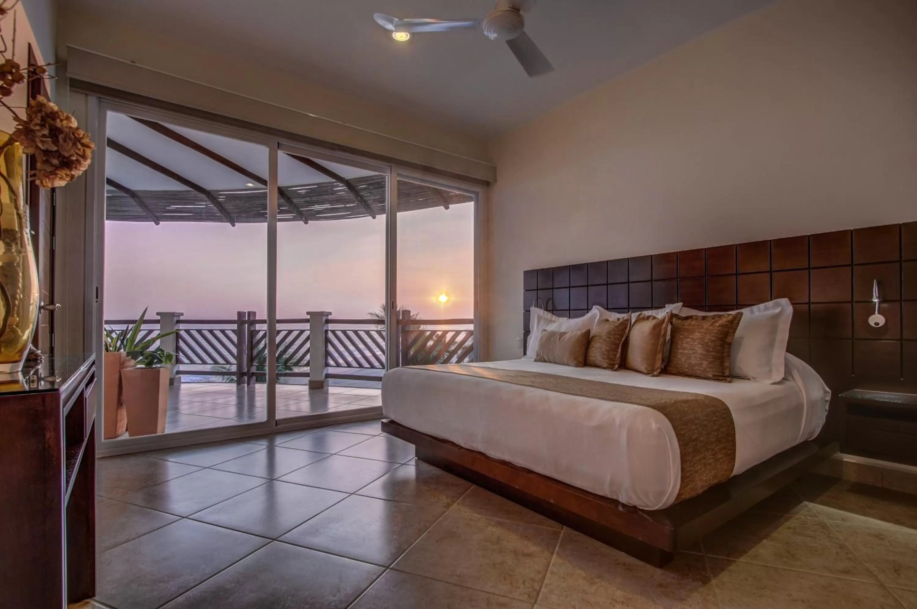 Bedroom in Vivo Resorts
