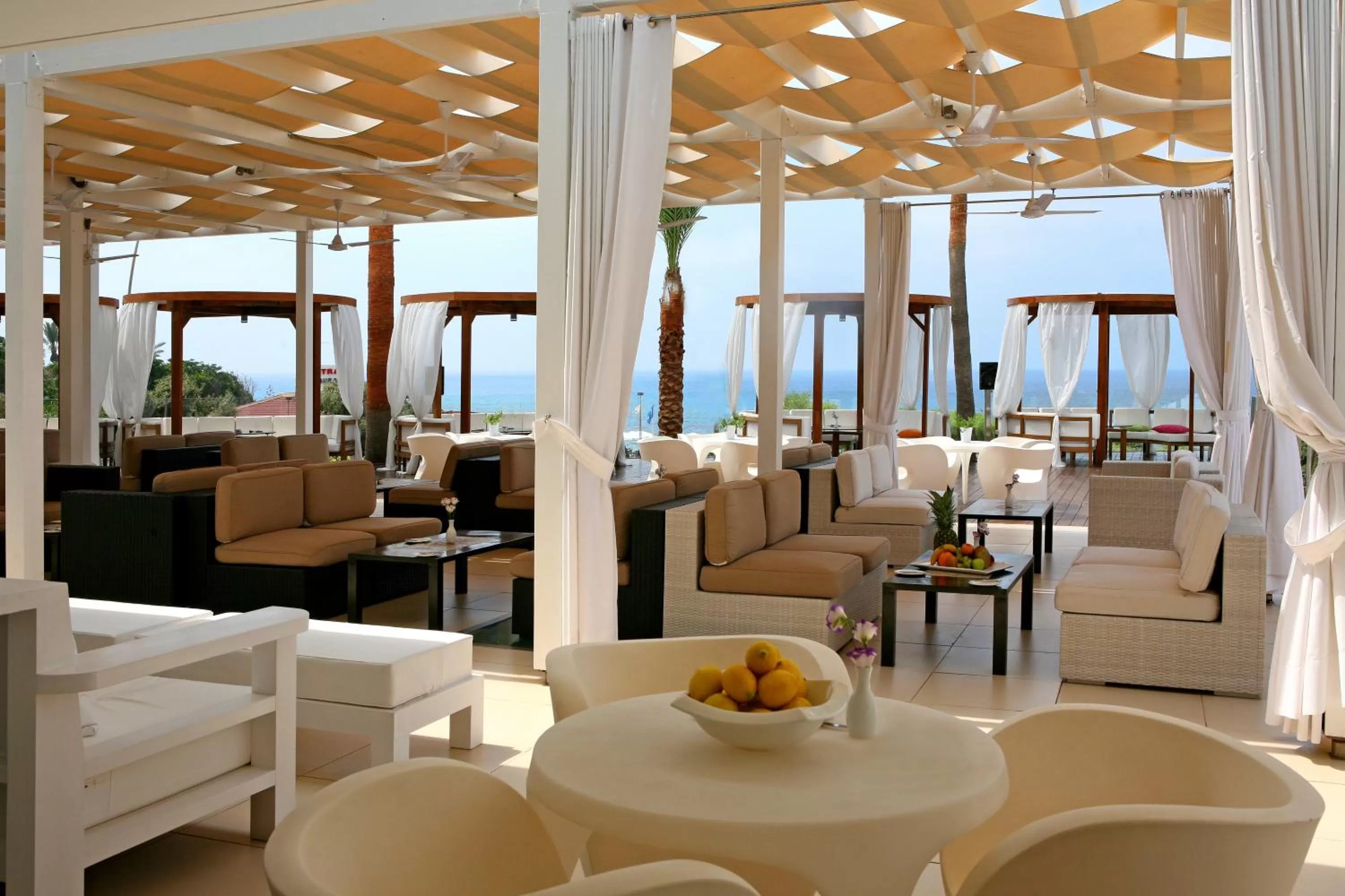 Restaurant/places to eat in Napa Mermaid Hotel & Suites