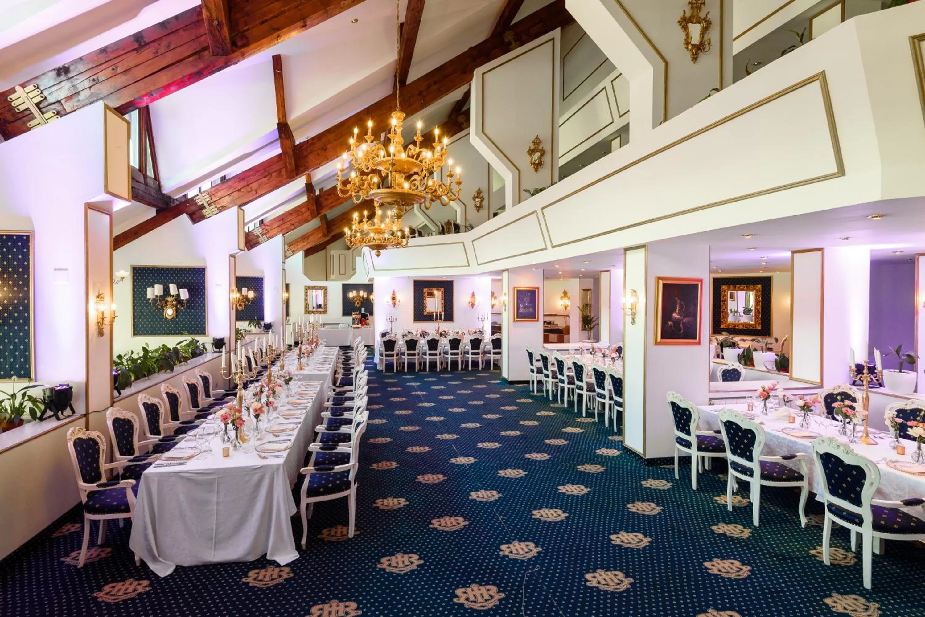 Continental breakfast in Aurelius Imparatul Romanilor Hotel & SPA