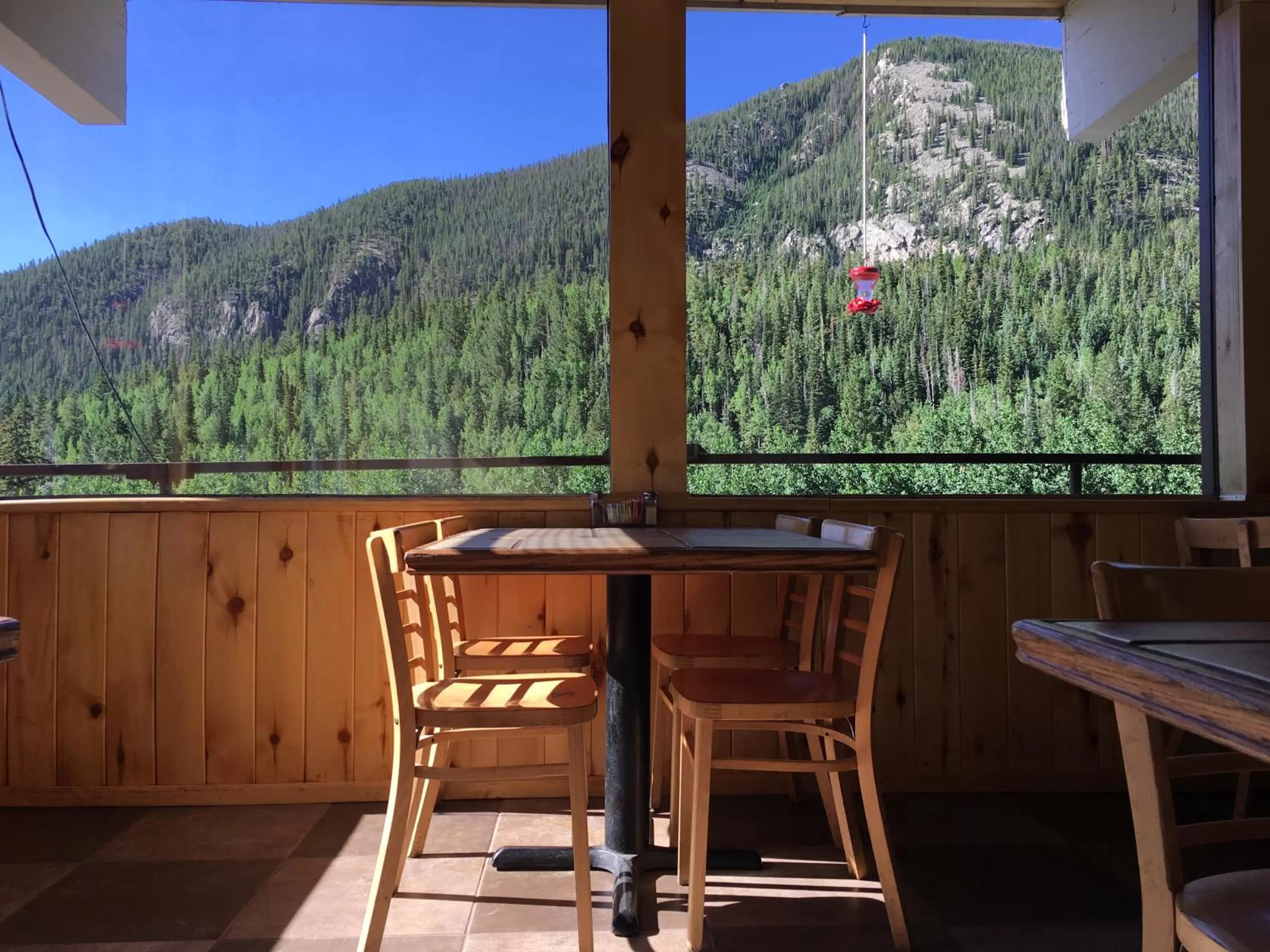 Restaurant/places to eat in Monarch Mountain Lodge