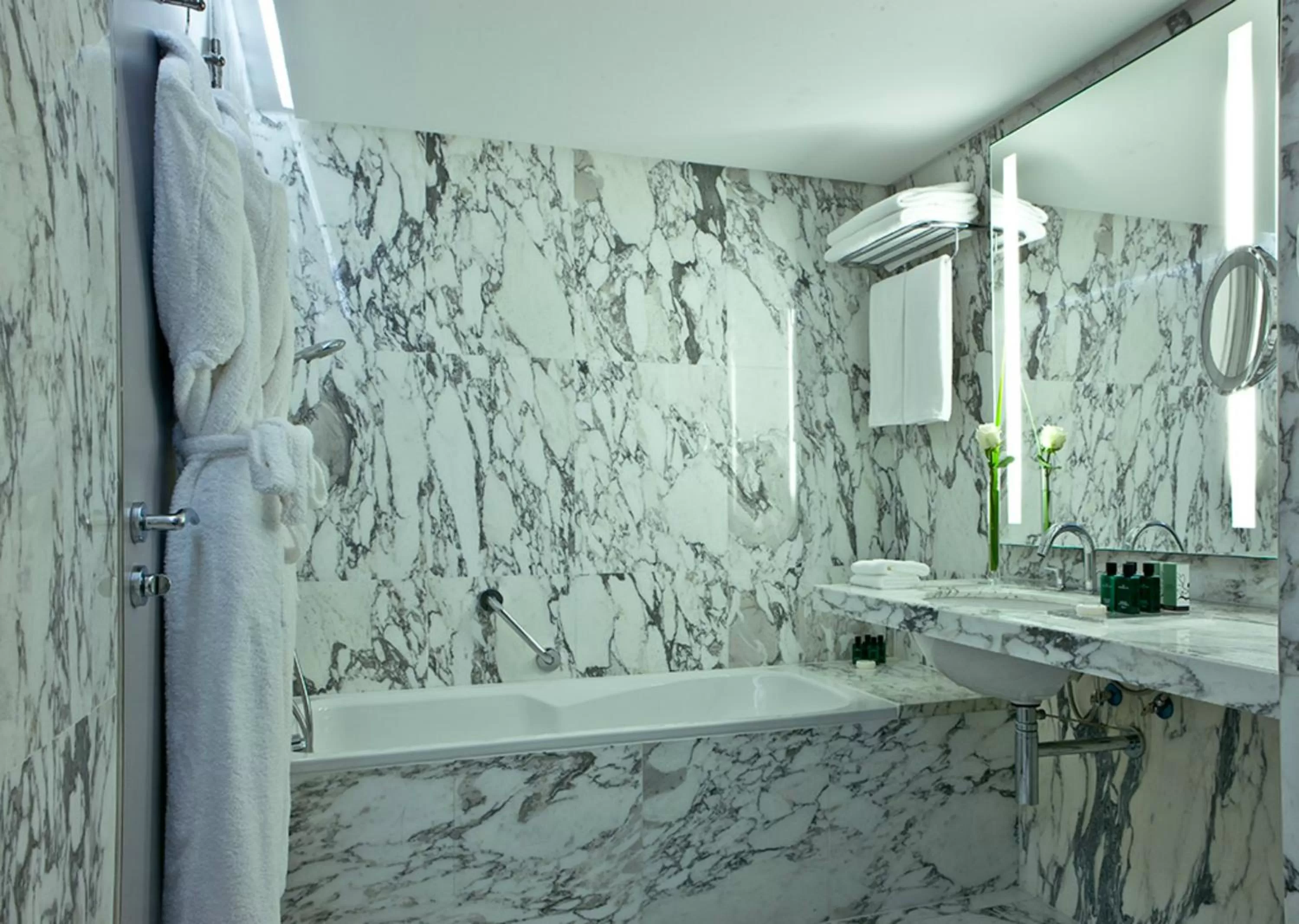 Bathroom in Sofitel Abidjan Hotel Ivoire