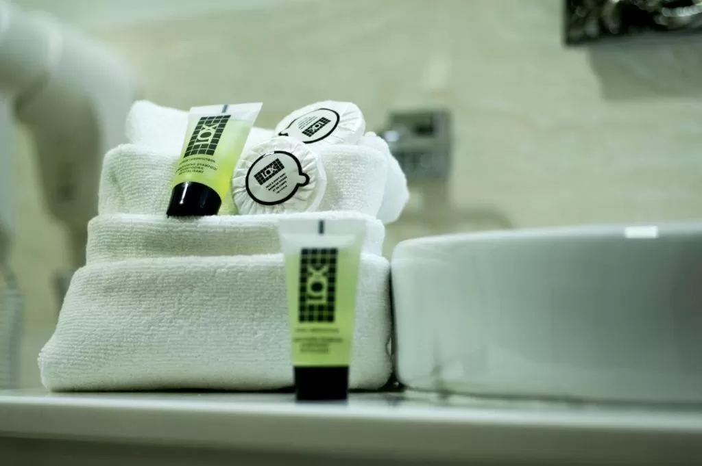 Toilet in Qantu Hotel