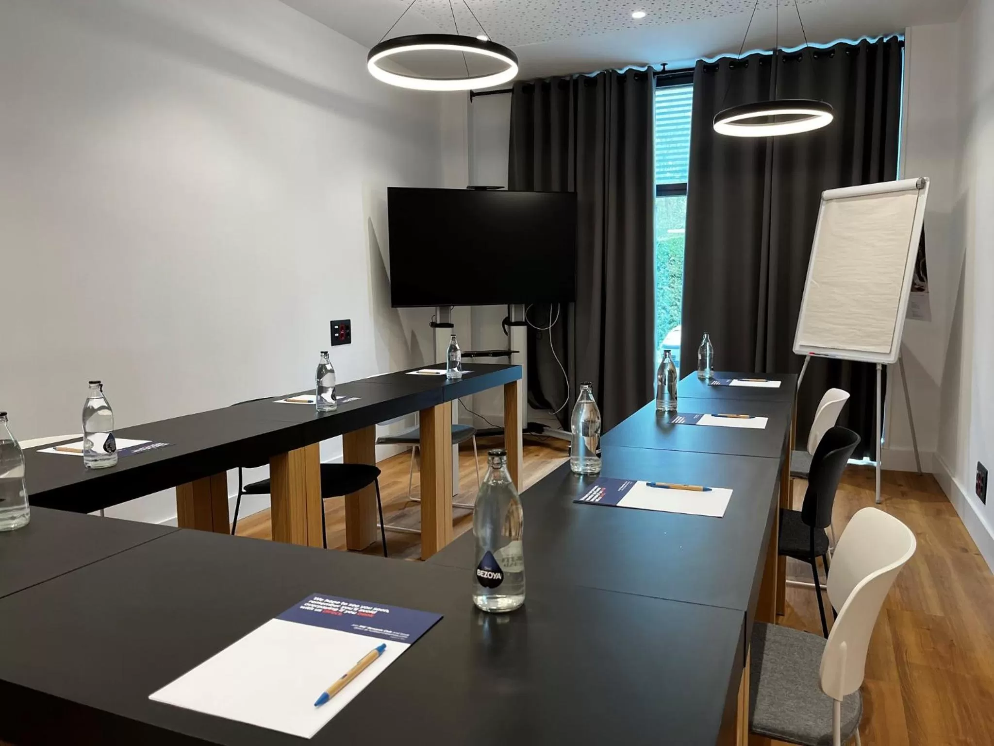 Meeting/conference room in Holiday Inn Express Bilbao Airport by IHG