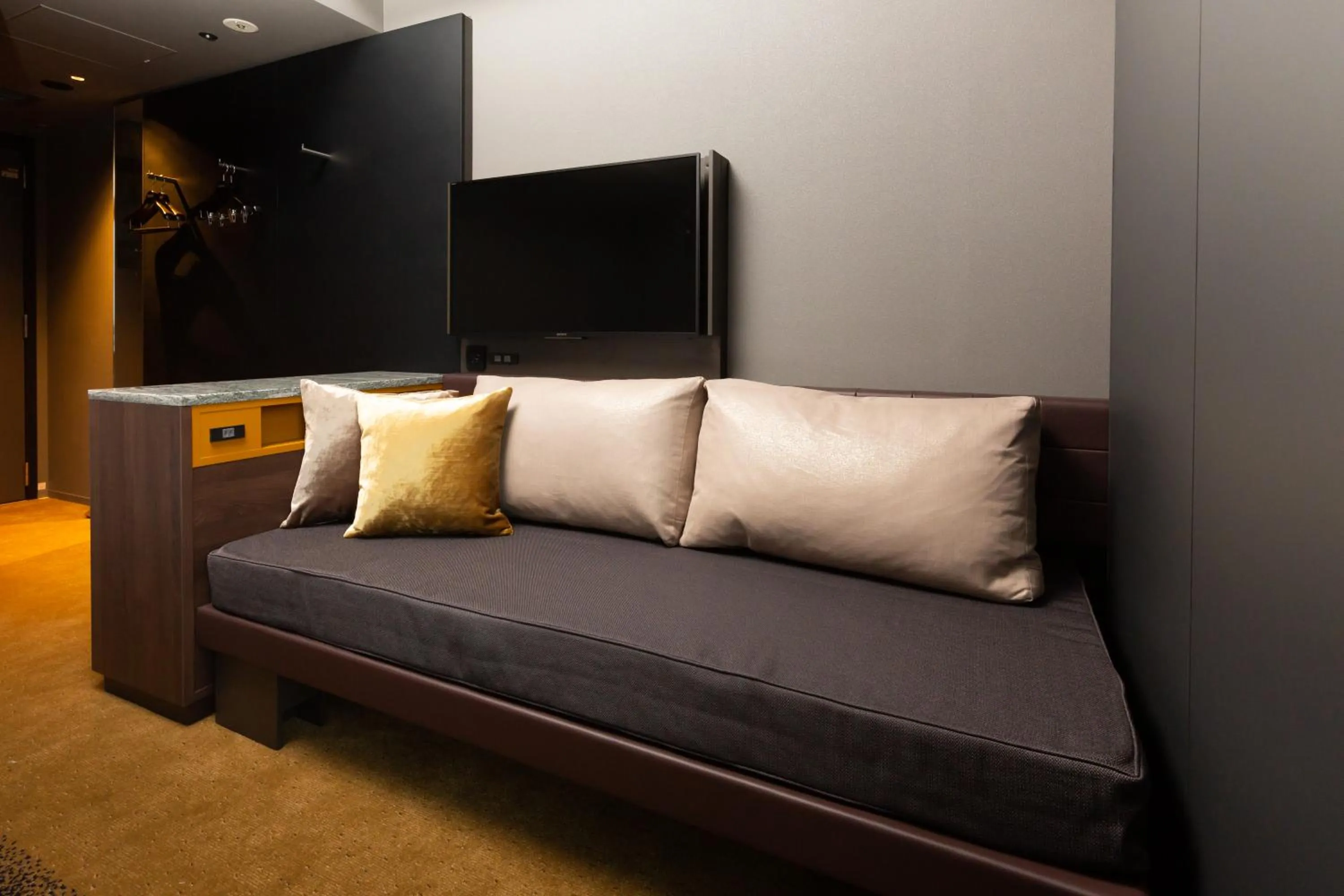 The Royal Park Canvas - Ginza 8