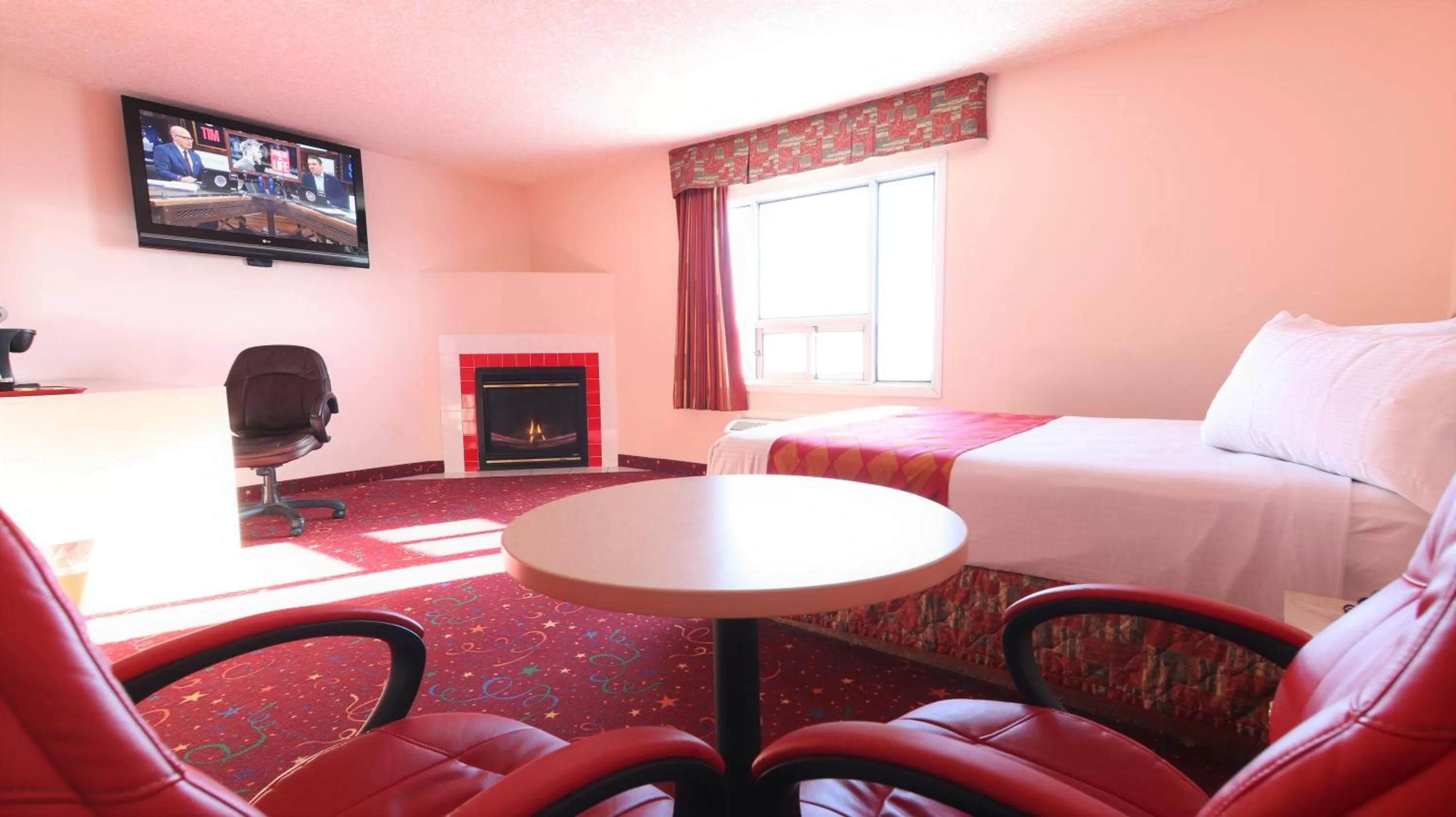 Photo of the whole room, Bed in Crystal Star Inn Edmonton Airport with free shuttle to and from Airport