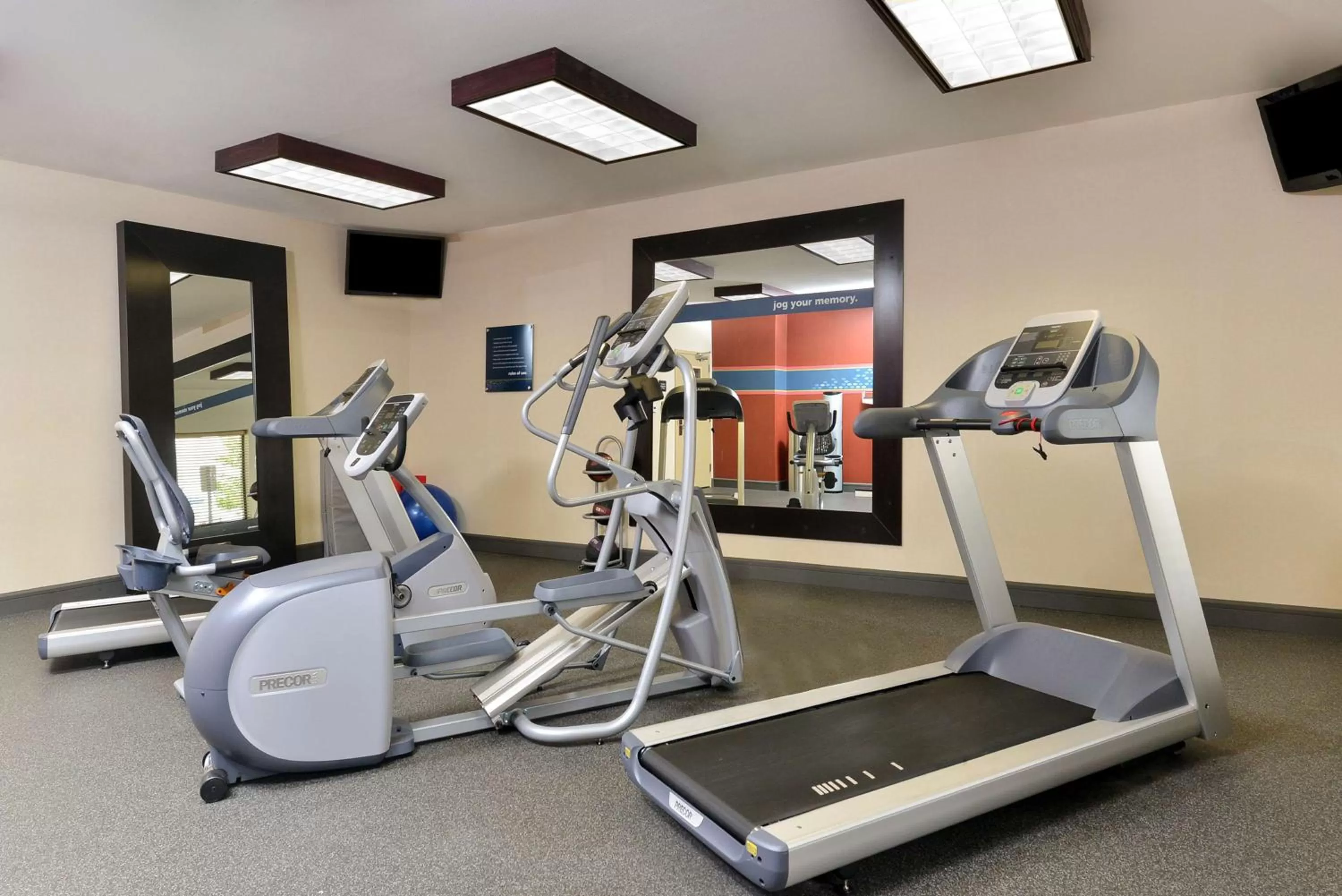 Fitness centre/facilities in Hampton Inn Muscatine