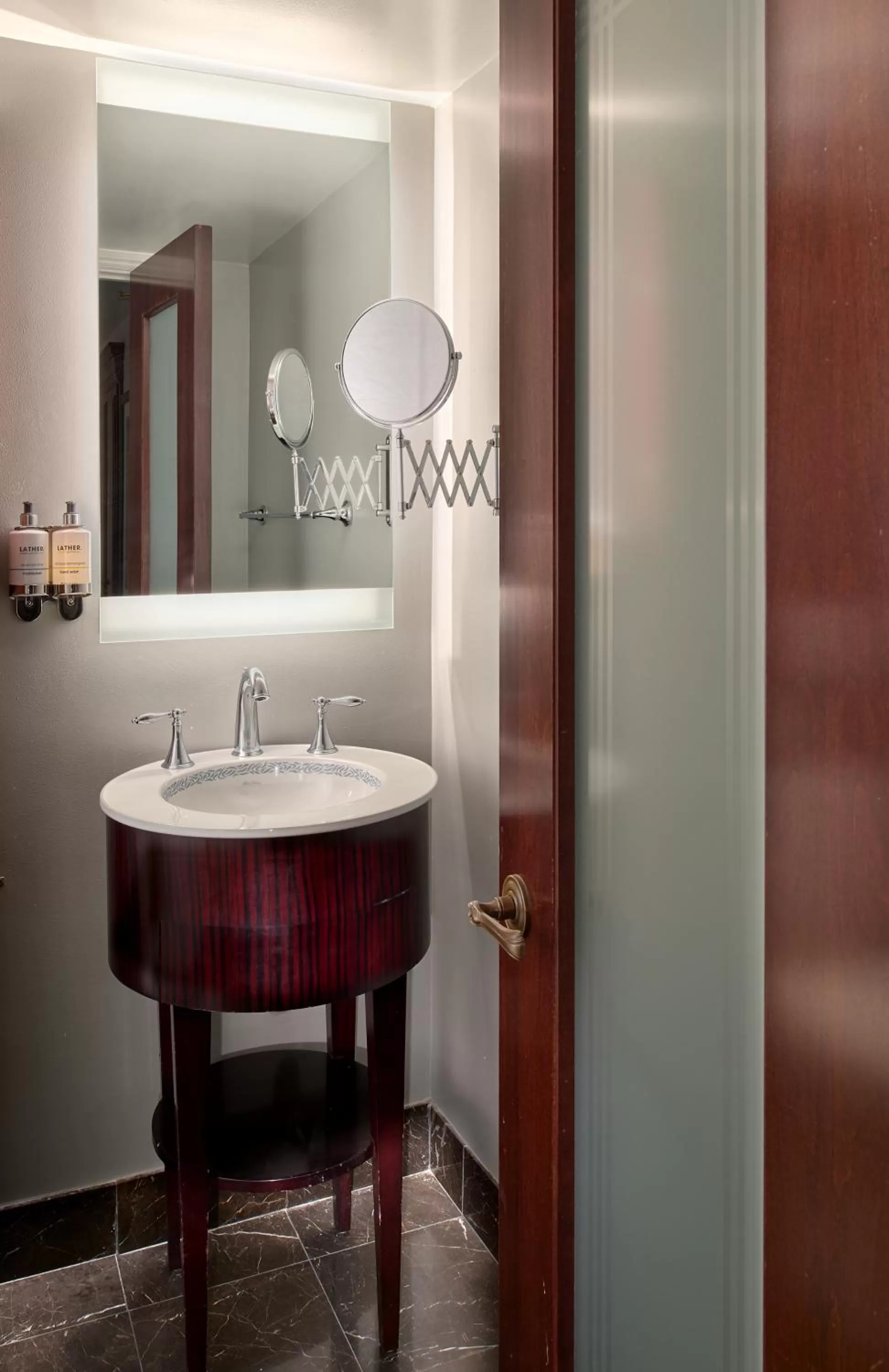 Bathroom in Hotel Viking