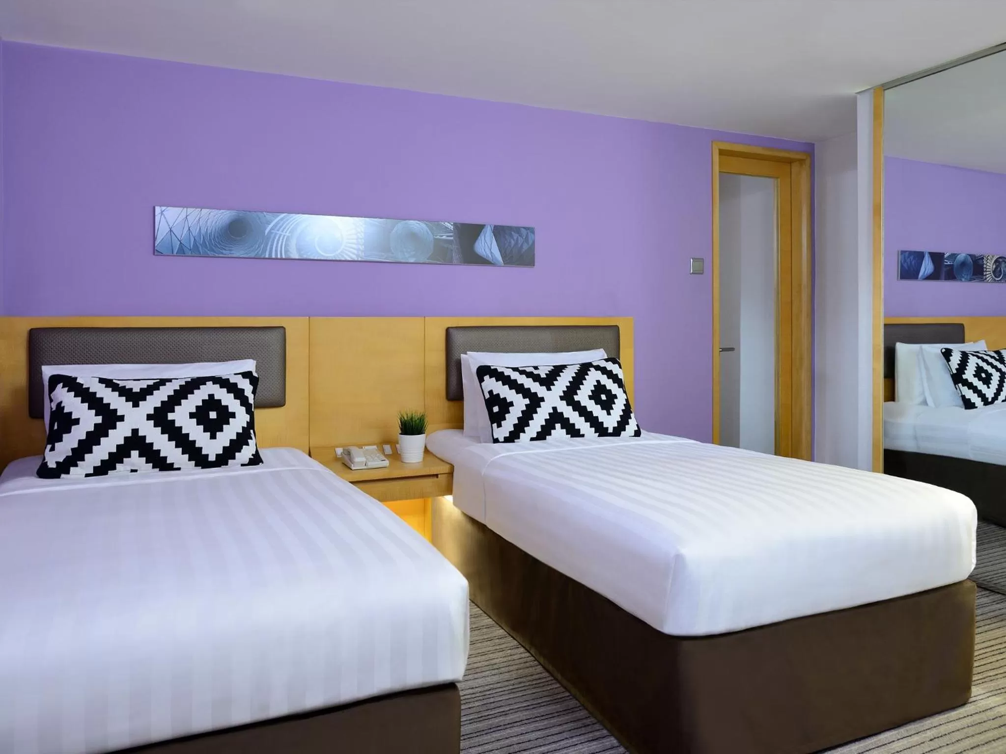 bunk bed, Bed in Kew Green Hotel Wanchai Hong Kong