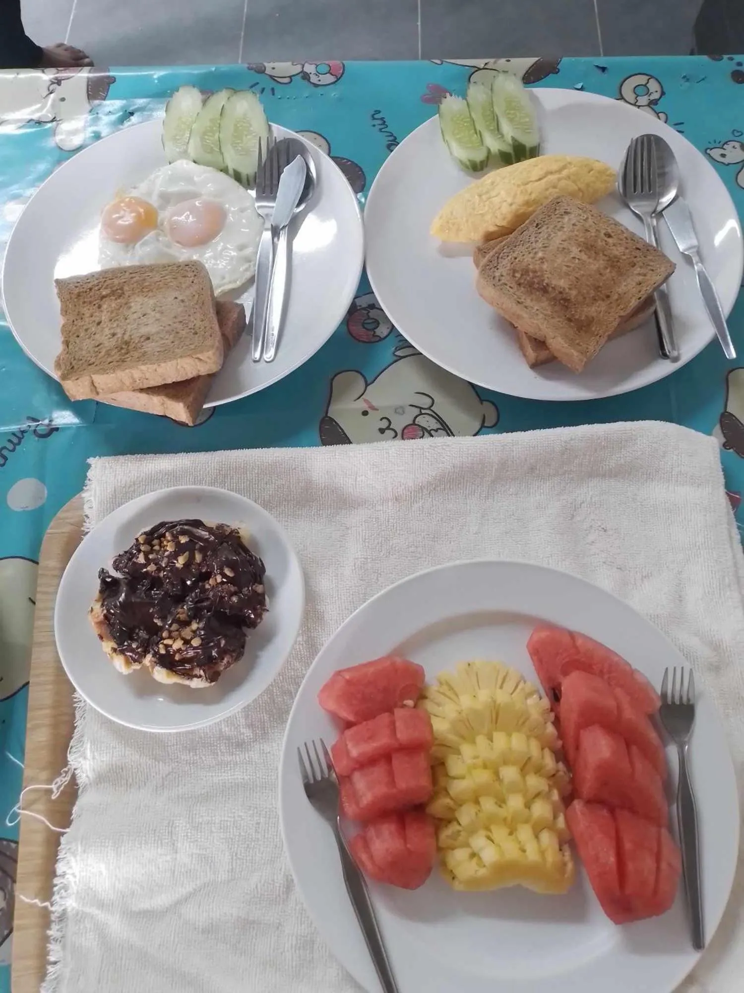 Breakfast in BaanPhong Lanta