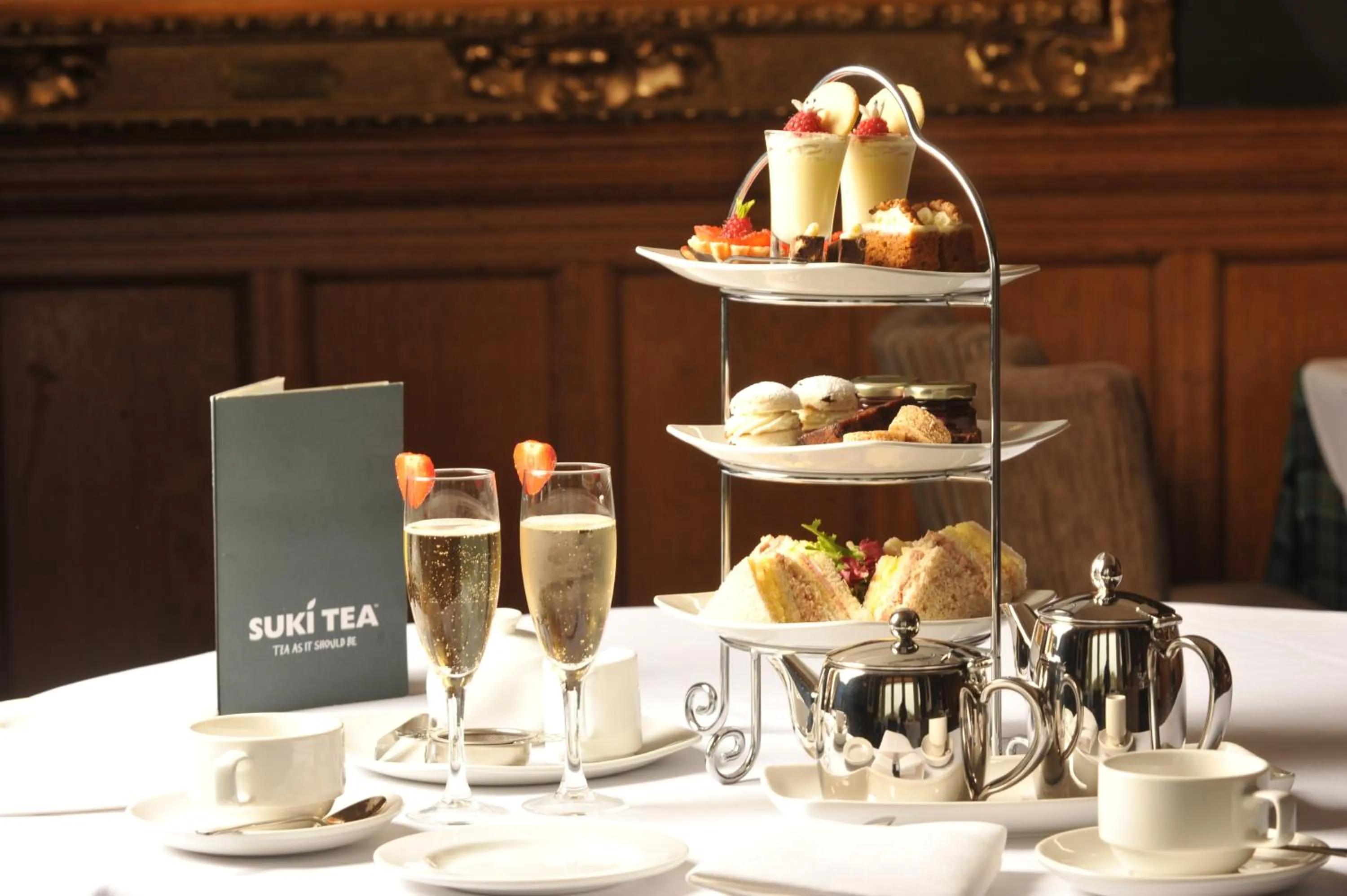 Food and drinks in Sherbrooke Castle Hotel