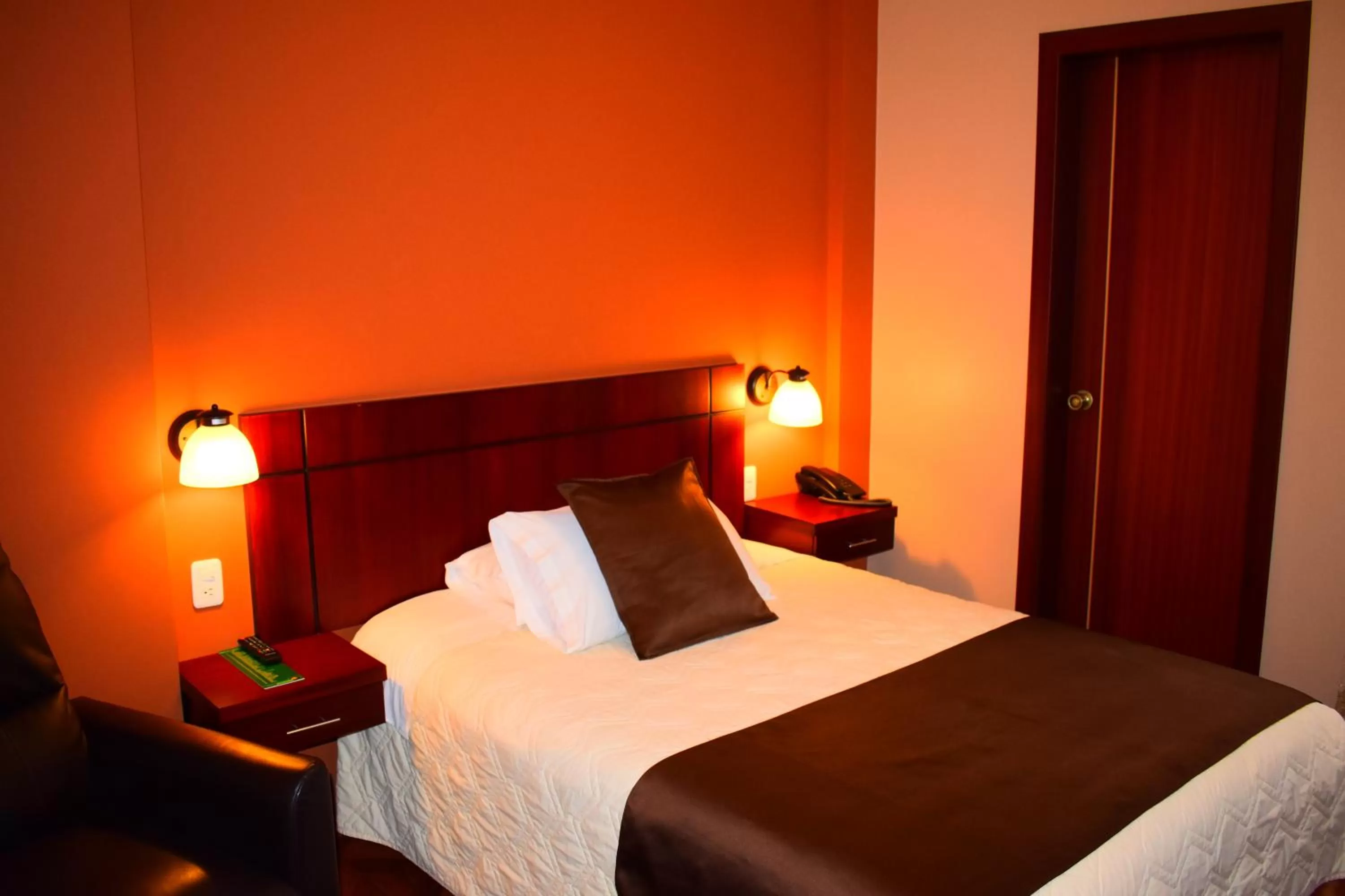 Photo of the whole room, Bed in Hotel Endamo