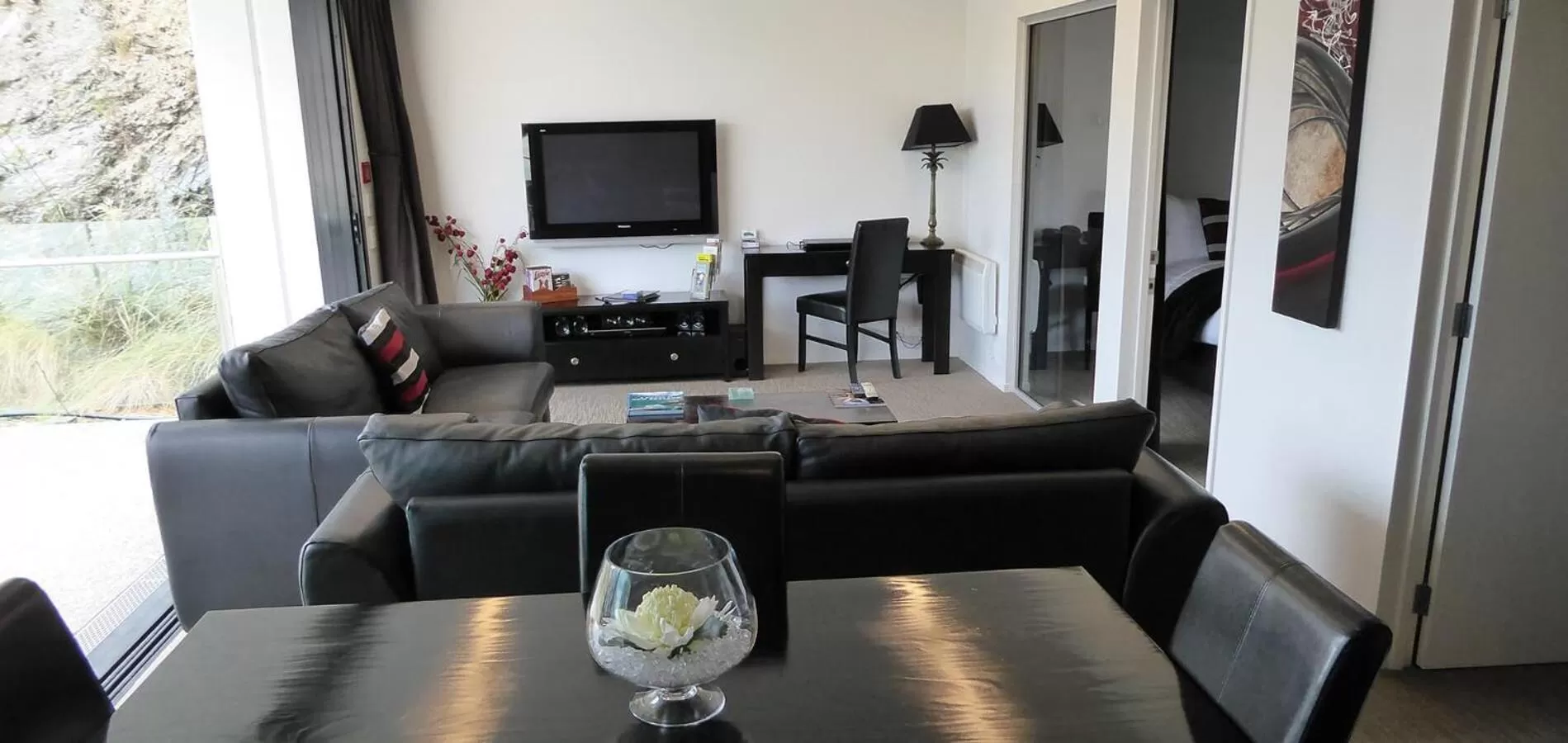 TV and multimedia in Swiss-Belsuites Pounamu Queenstown