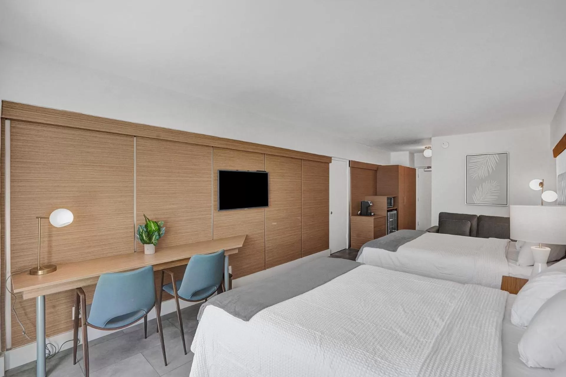 Bedroom, Bed in The Garden Hotel & Resort