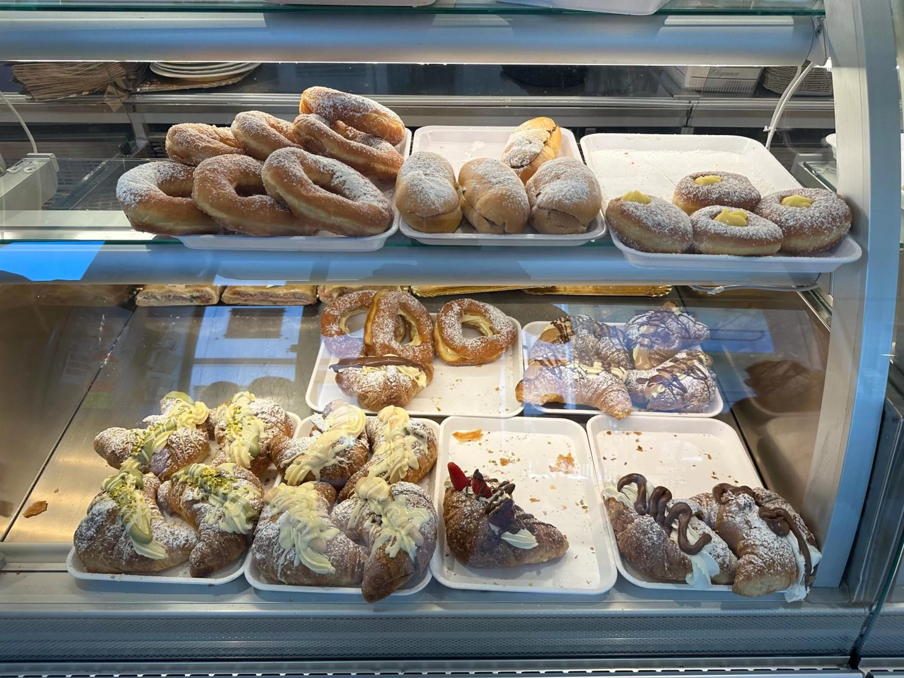 Breakfast in D ANNUNZIO house