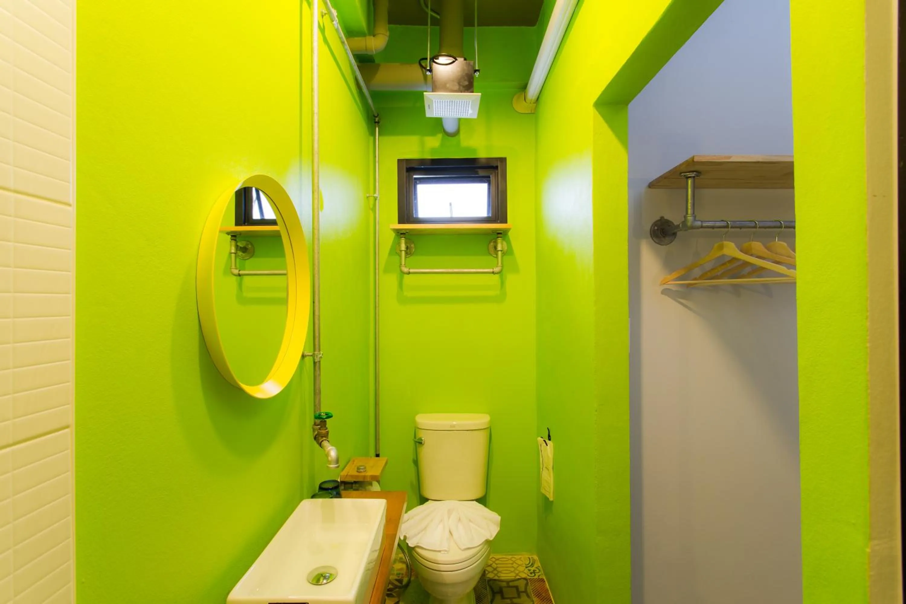 Shower in Bloo Hostel