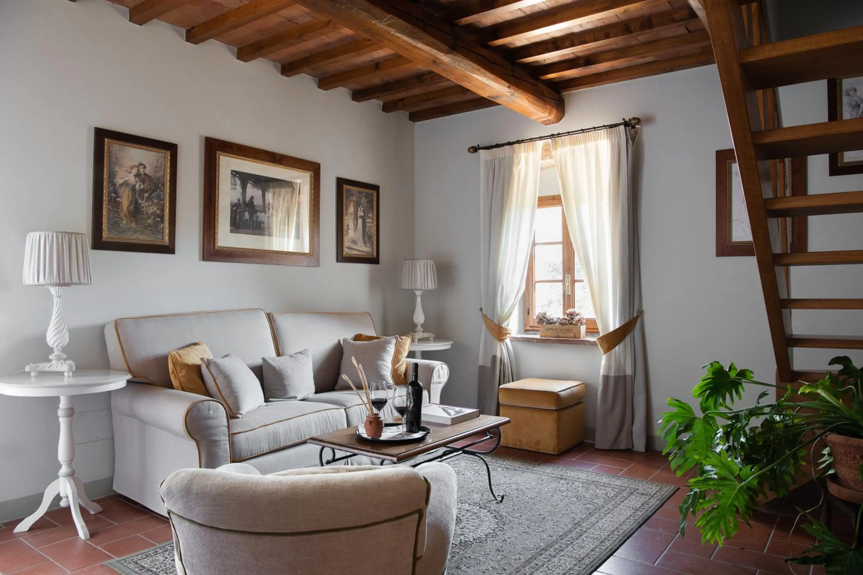Living room in Relais Villa Olmo - Place of Charme