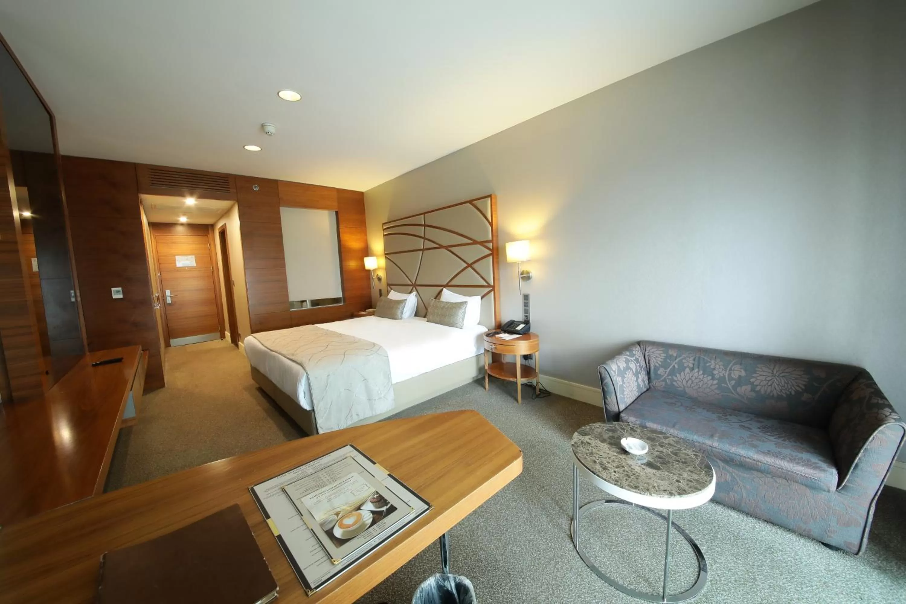 Photo of the whole room, Bed in Cevahir Hotel Istanbul Asia