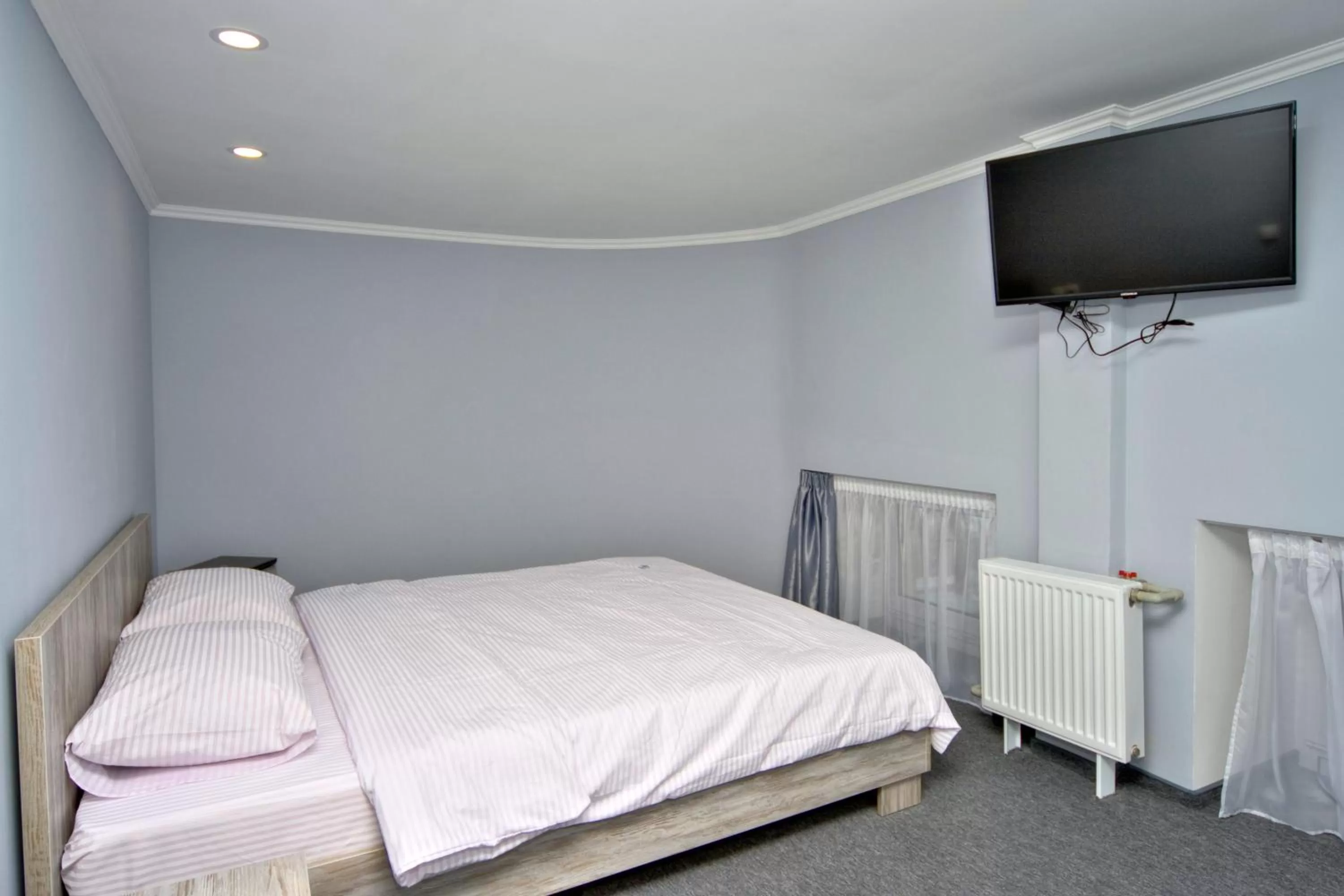 Bedroom, Bed in Grand Apartments