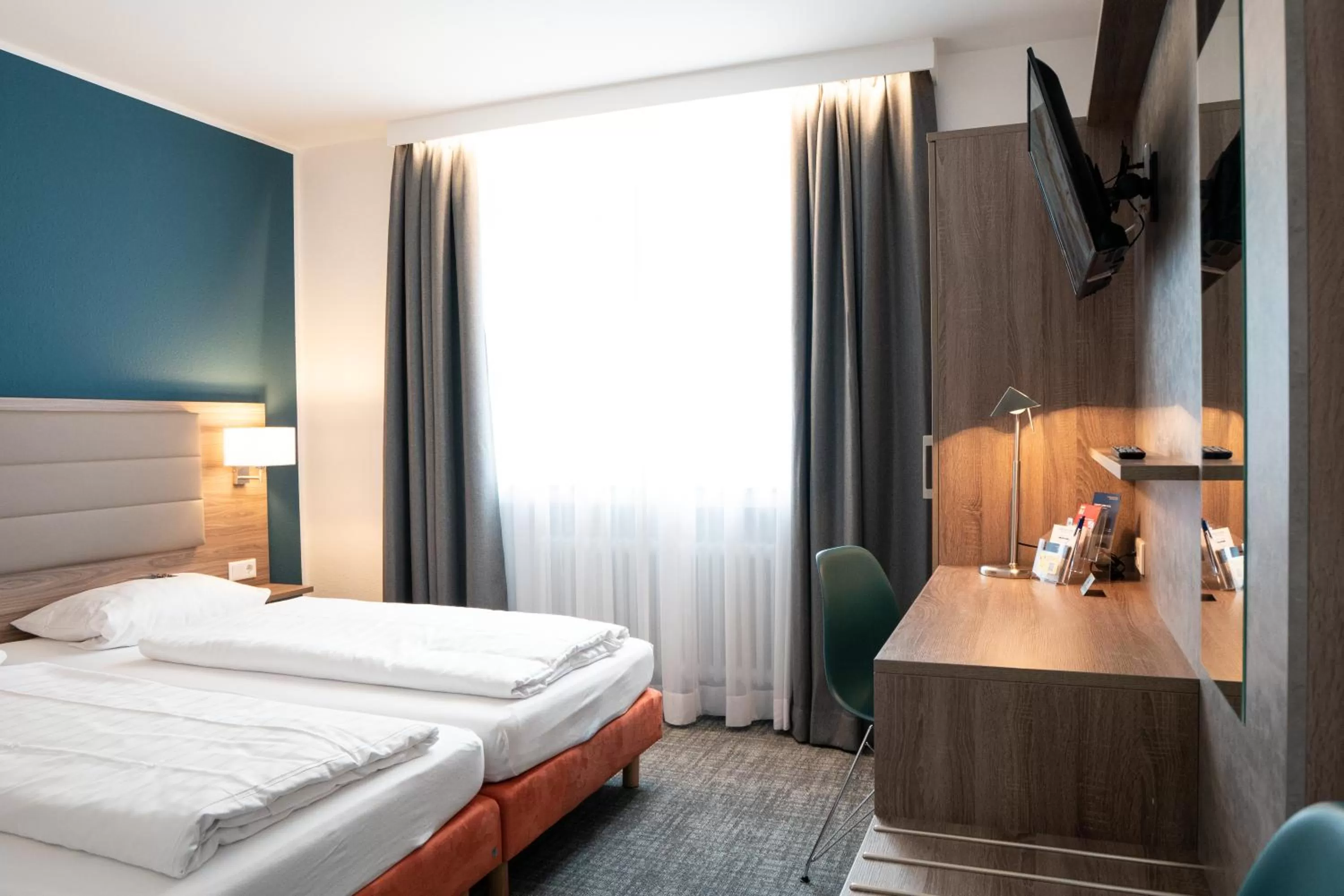 Photo of the whole room, Bed in Comfort Garni Stadtzentrum Hotel