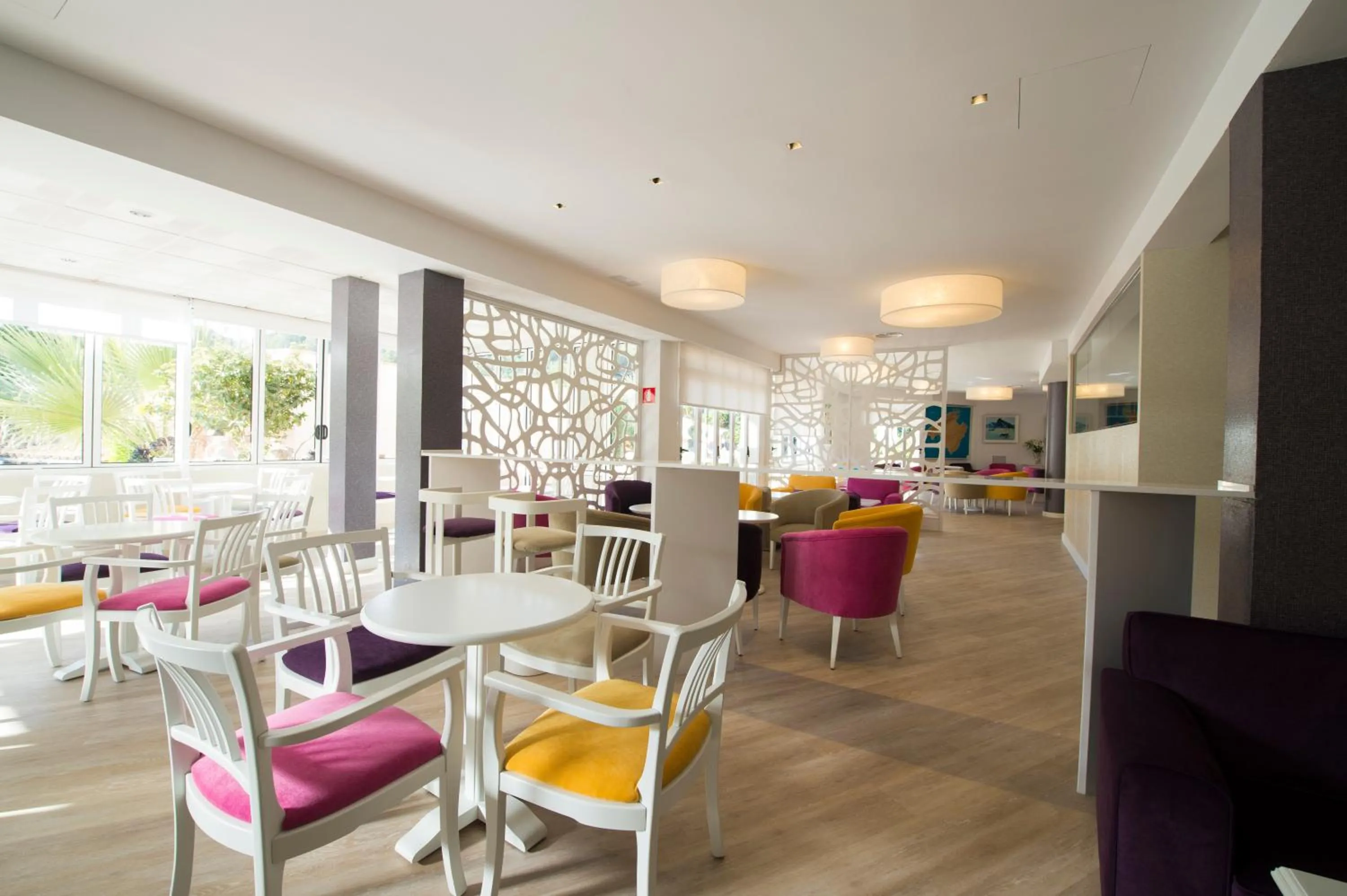 Lounge or bar in Hotel Venecia Paguera