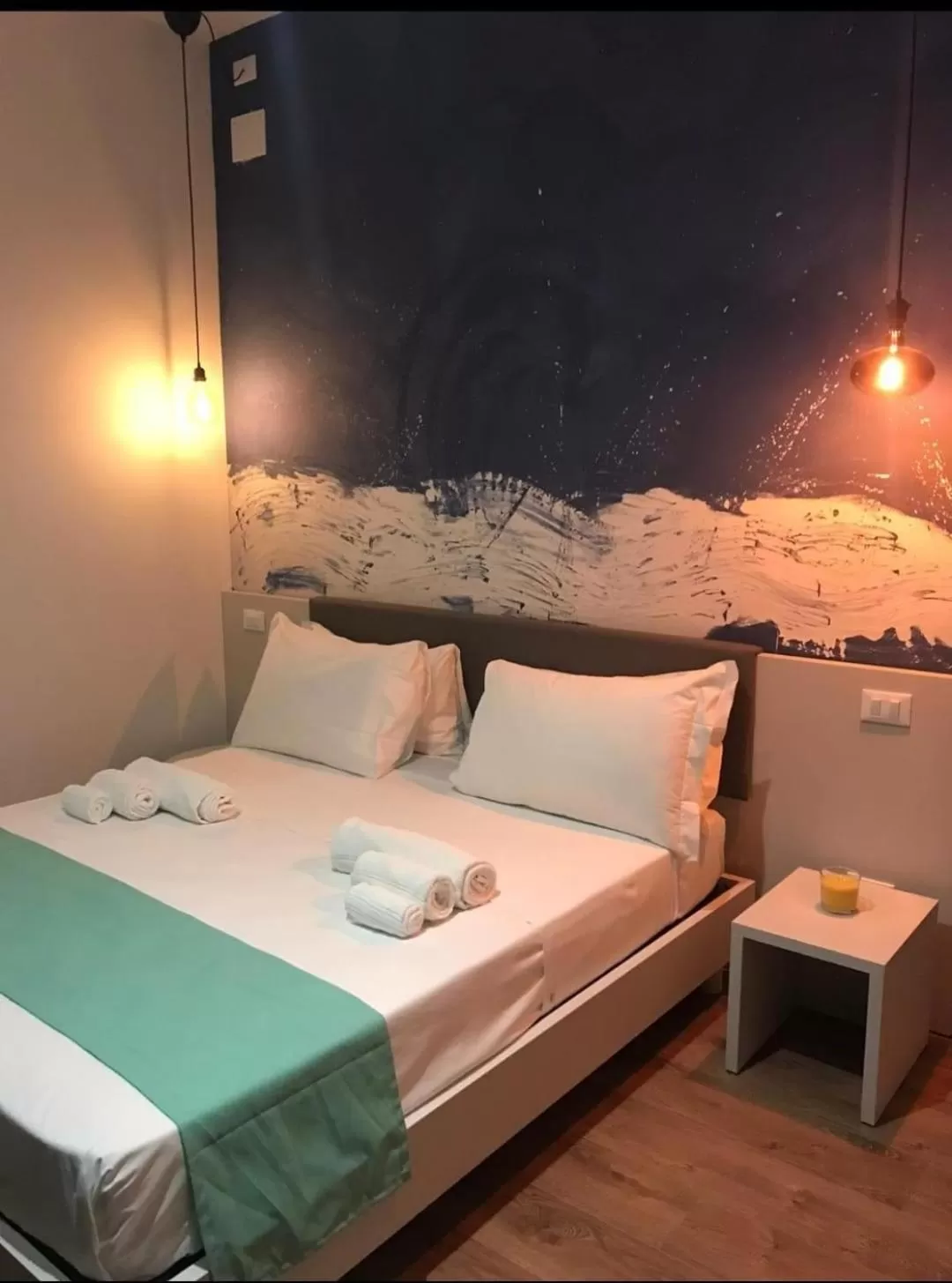 Bed in Sorrento B&amp;D Rooms