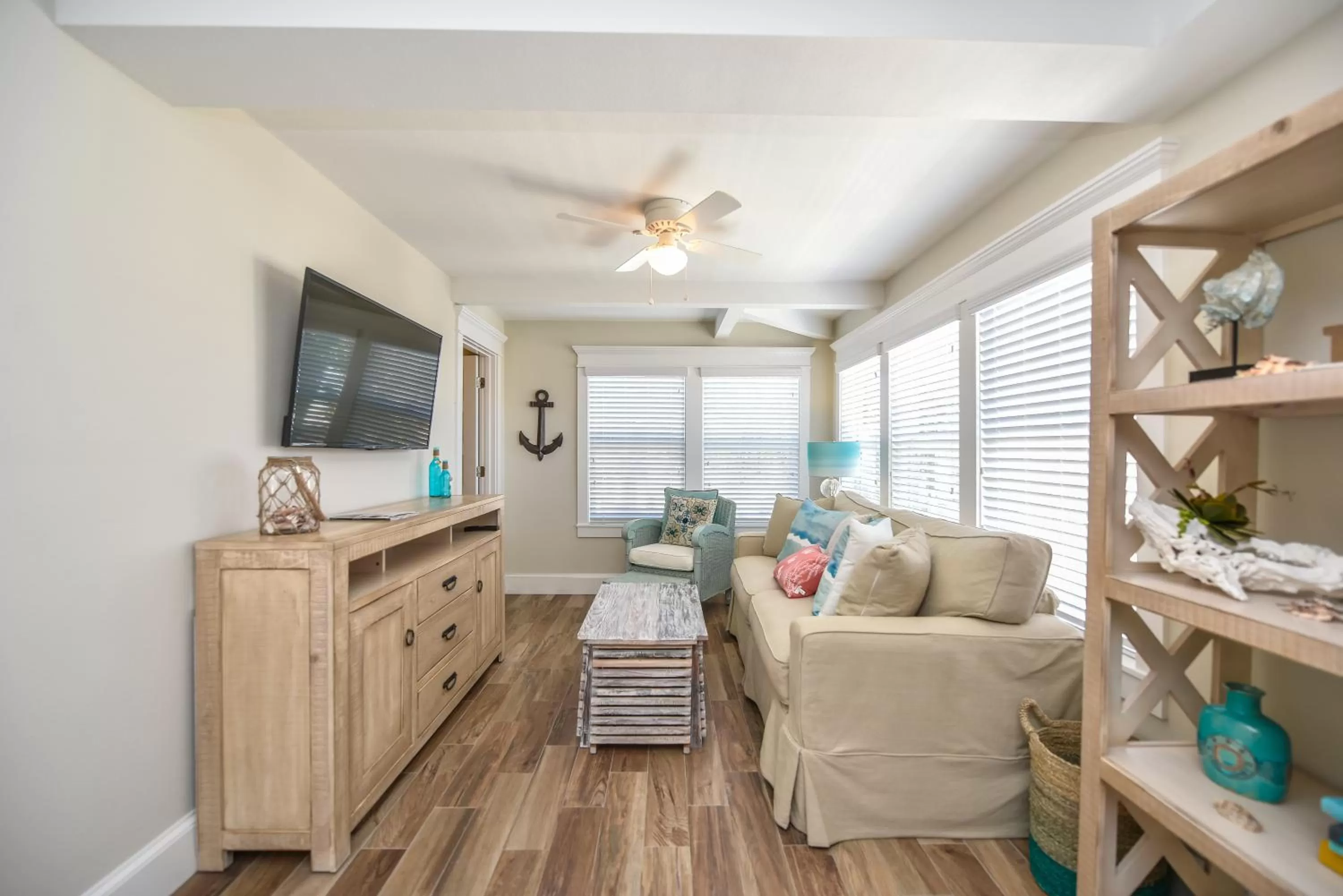 TV and multimedia in Tropical Breeze Resort