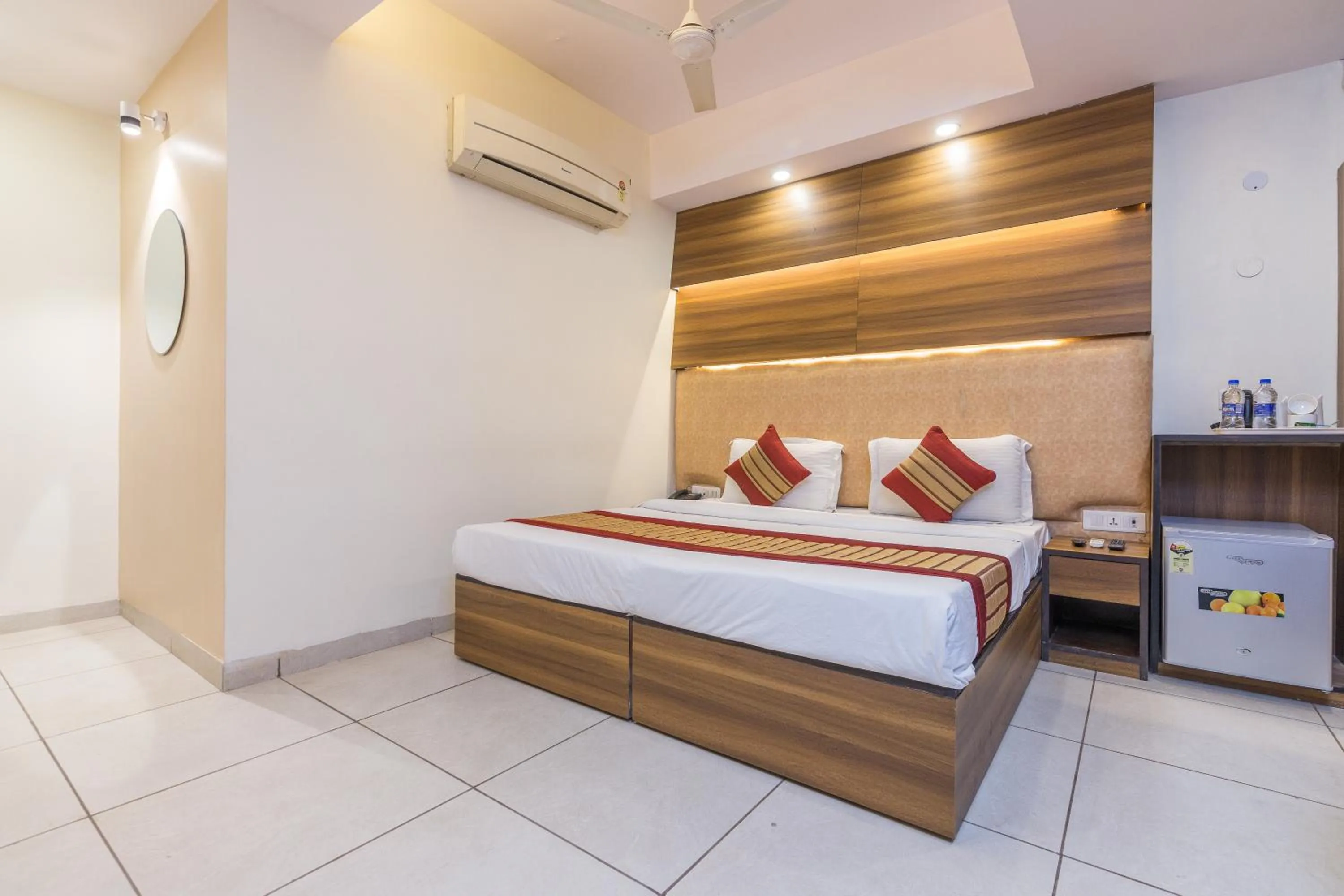 Photo of the whole room in Rupam Hotel