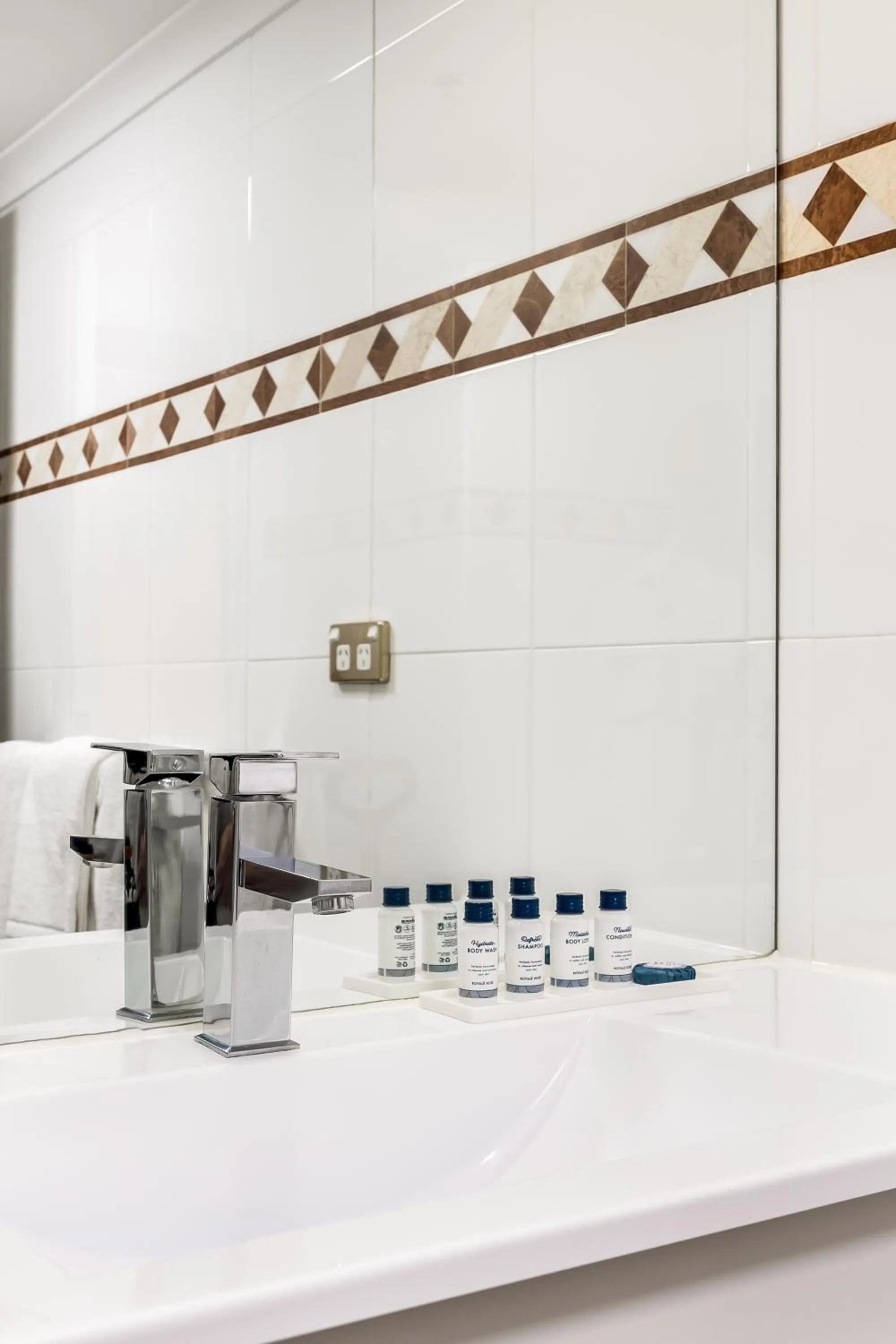 Bathroom in Oaks Sydney Castlereagh Suites