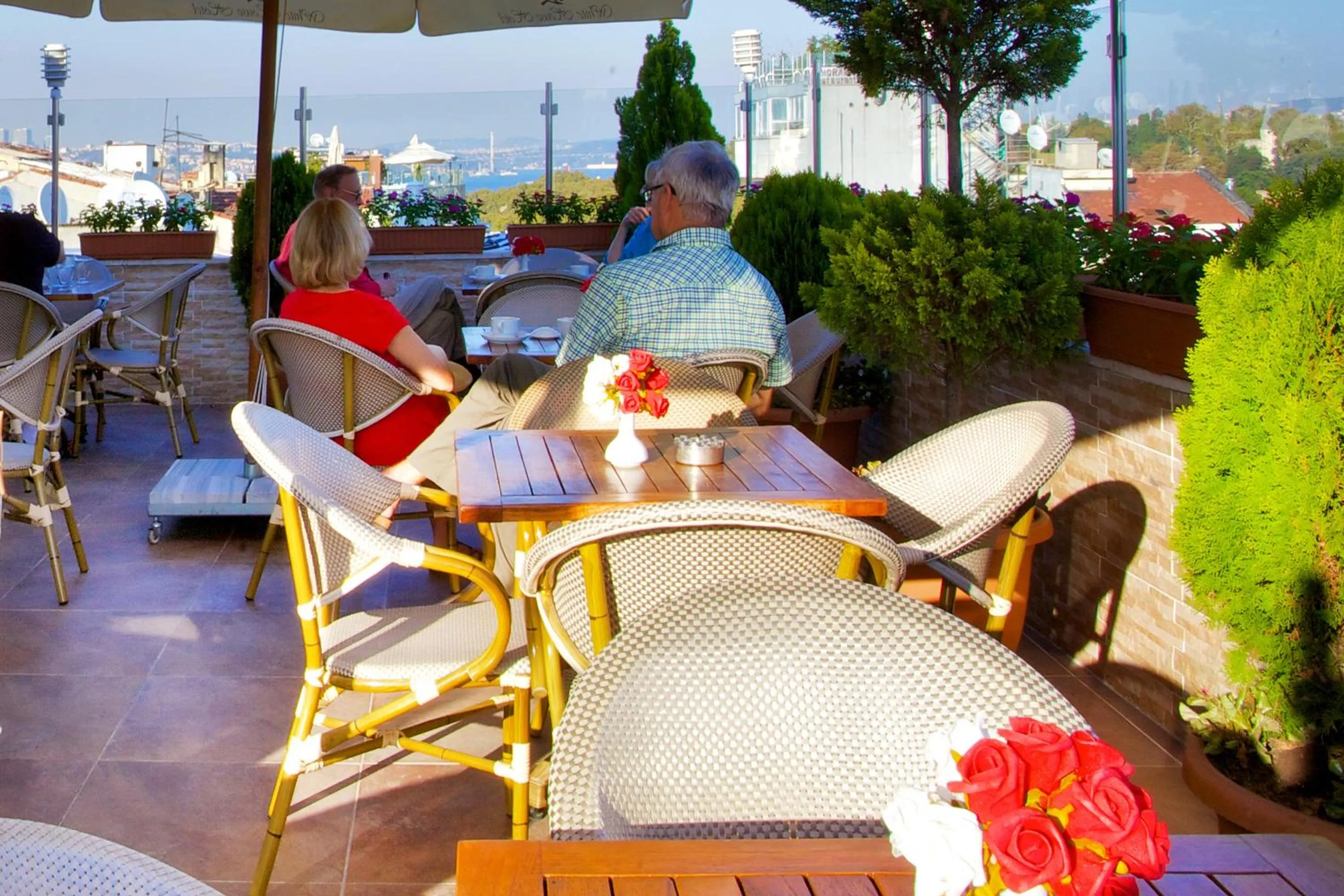 Restaurant/places to eat in White House Hotel Istanbul