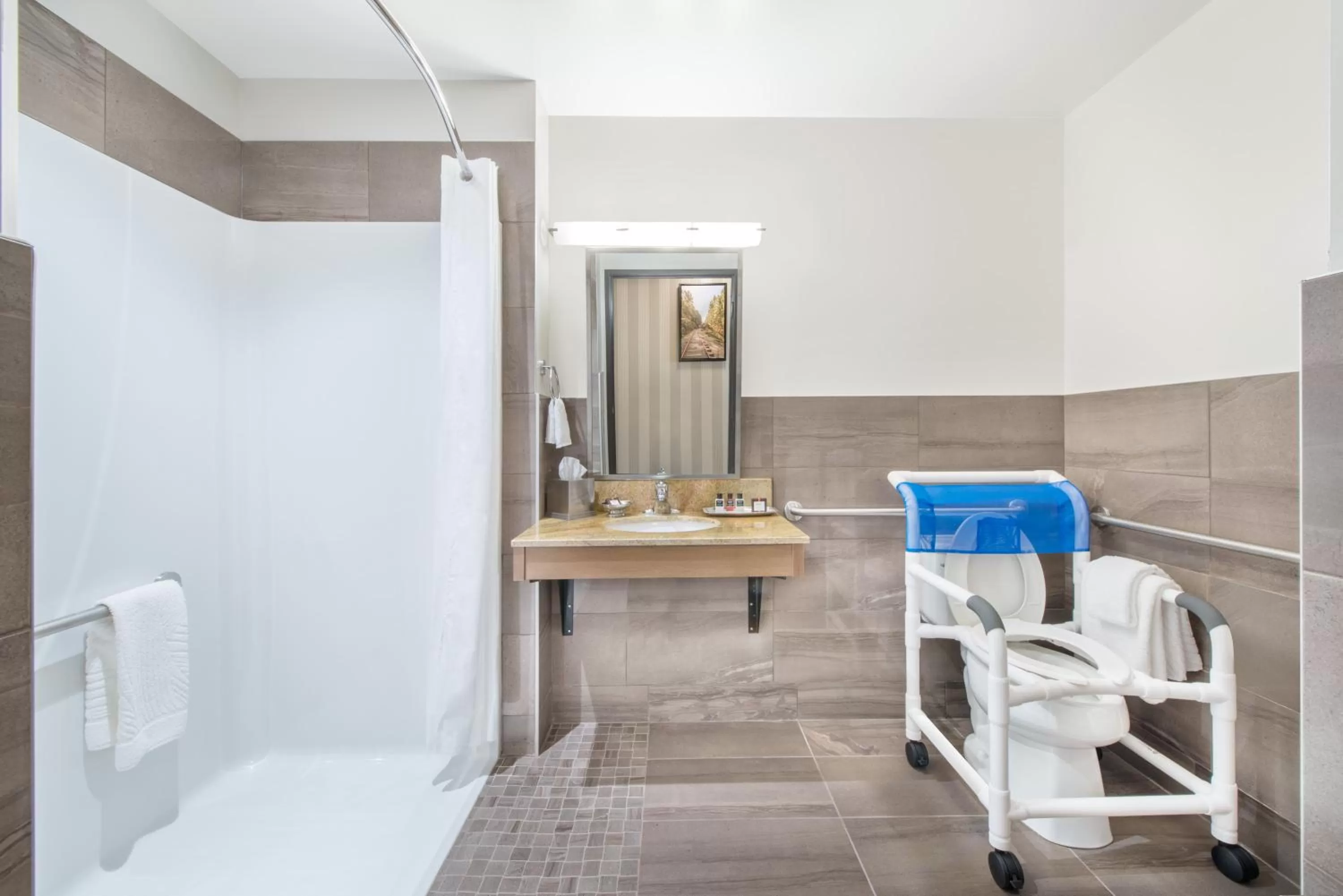 Shower in Hotel 11, MOD A Sonesta Collection