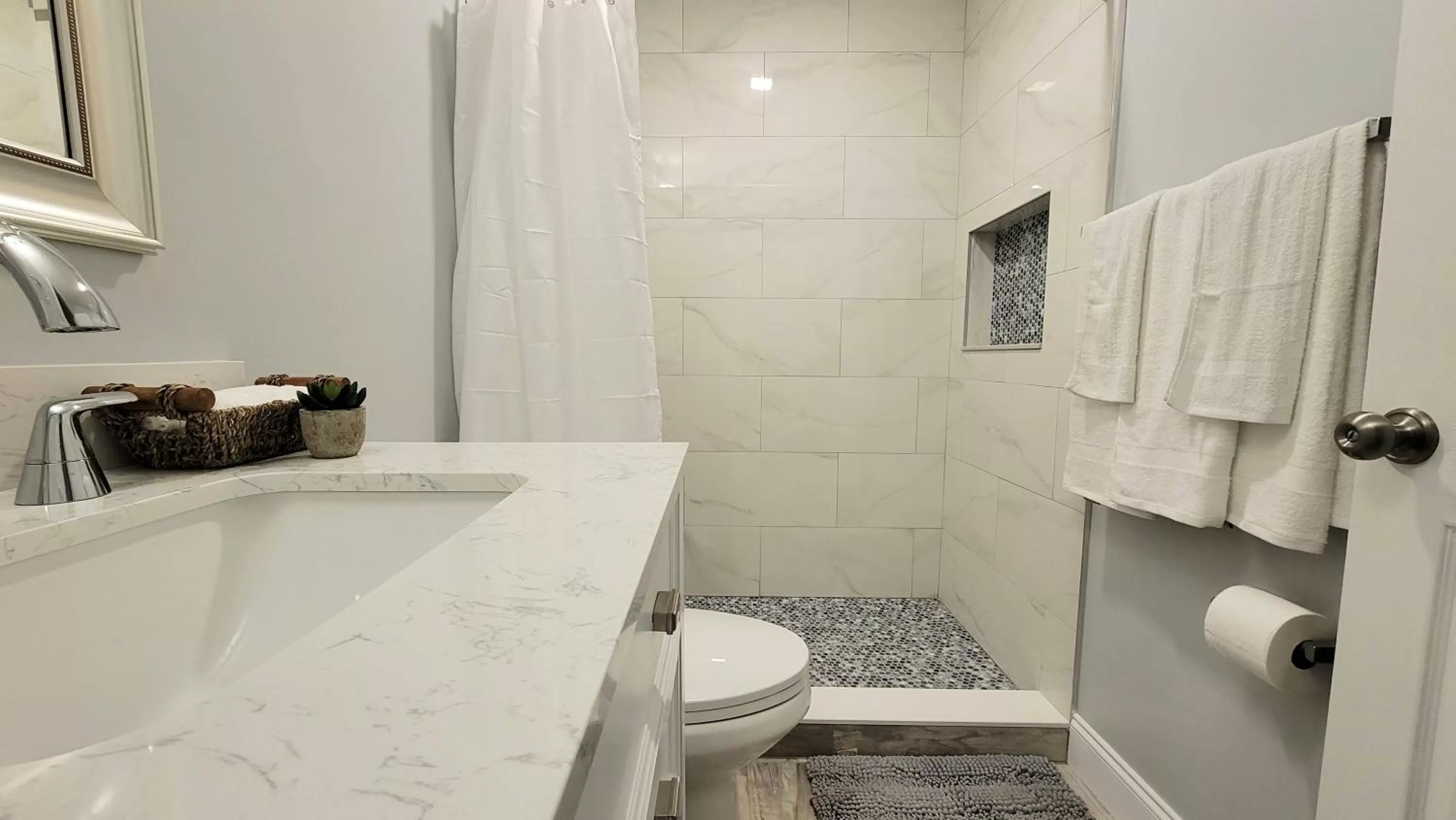 Shower in Barefoot mailman motel