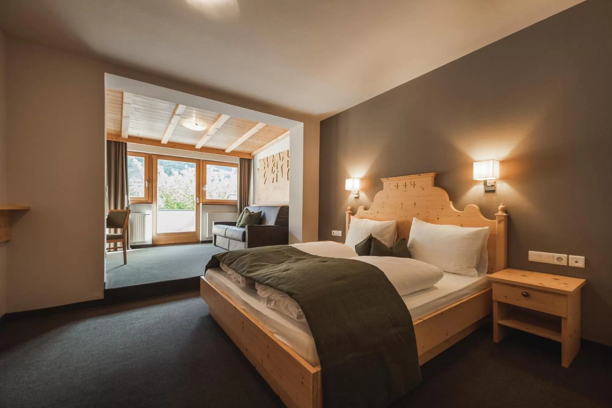 Photo of the whole room, Bed in Hotel Kesslwirt