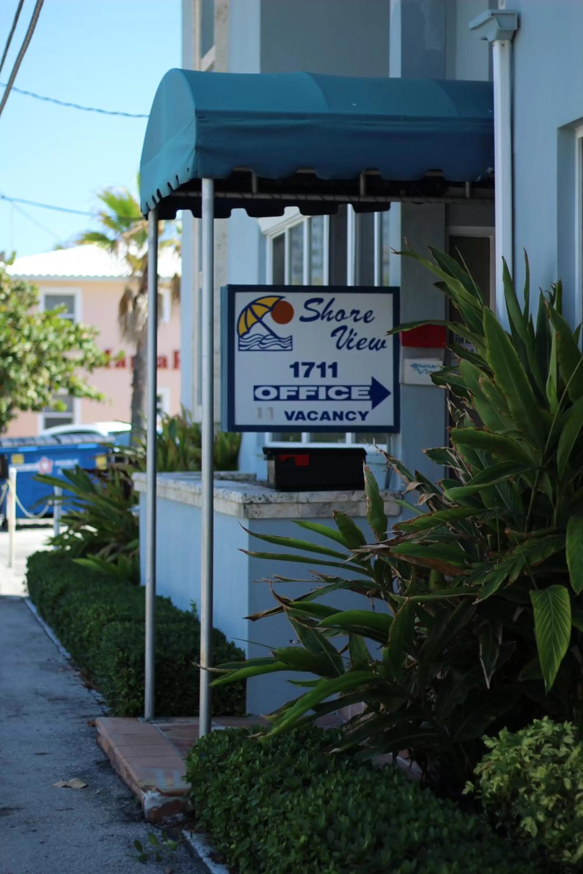 Logo/Certificate/Sign in Shore View Hotel