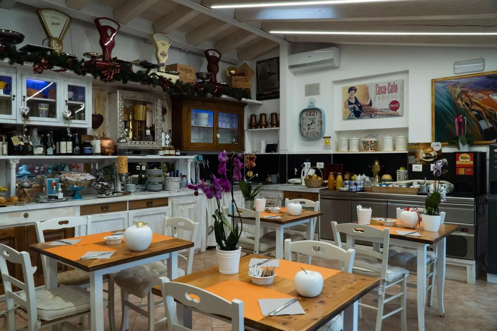 Decorative detail in Le Fate Corbezzole