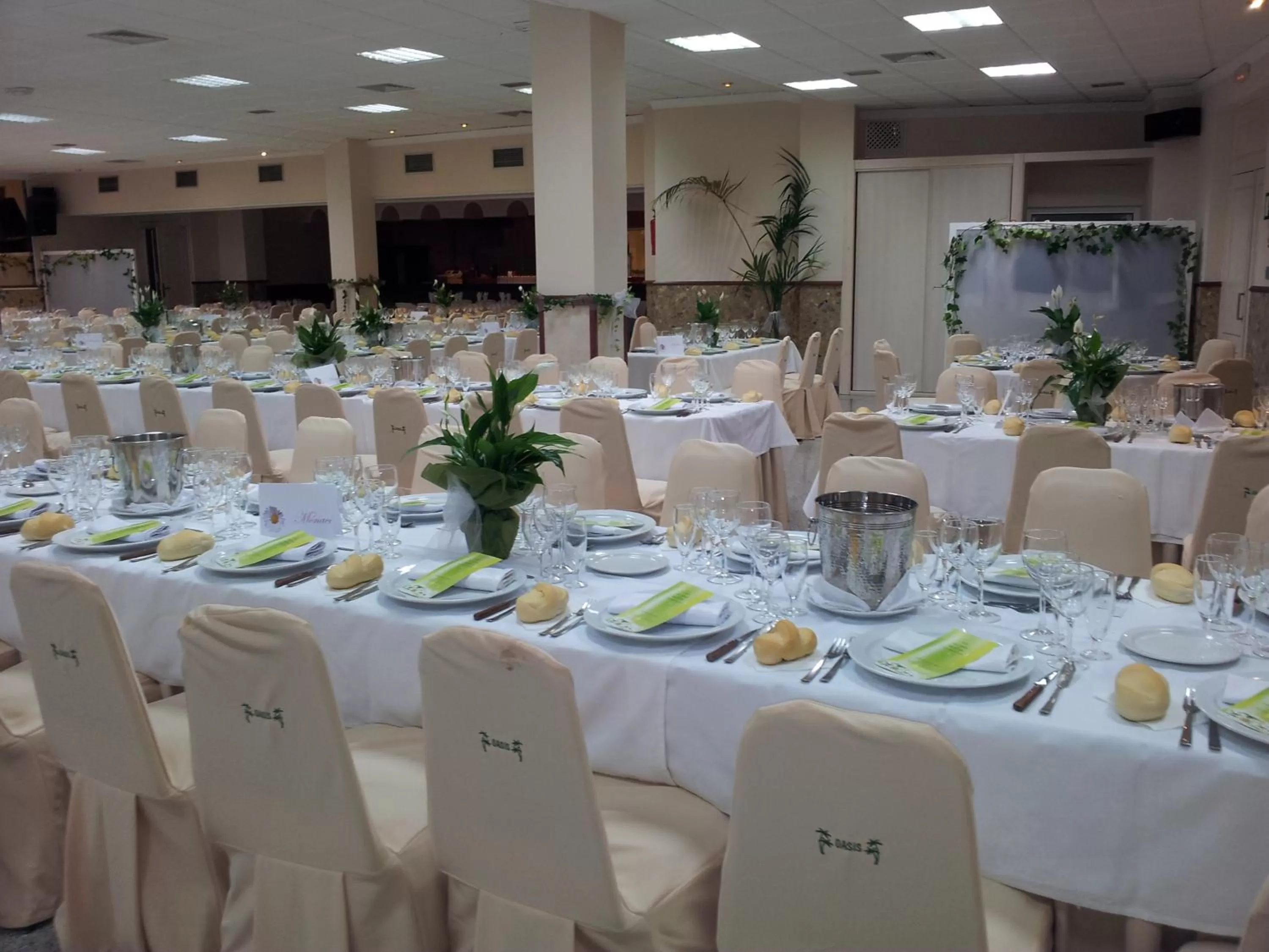 Banquet/Function facilities, Banquet Facilities in Hotel Oasis Familiar