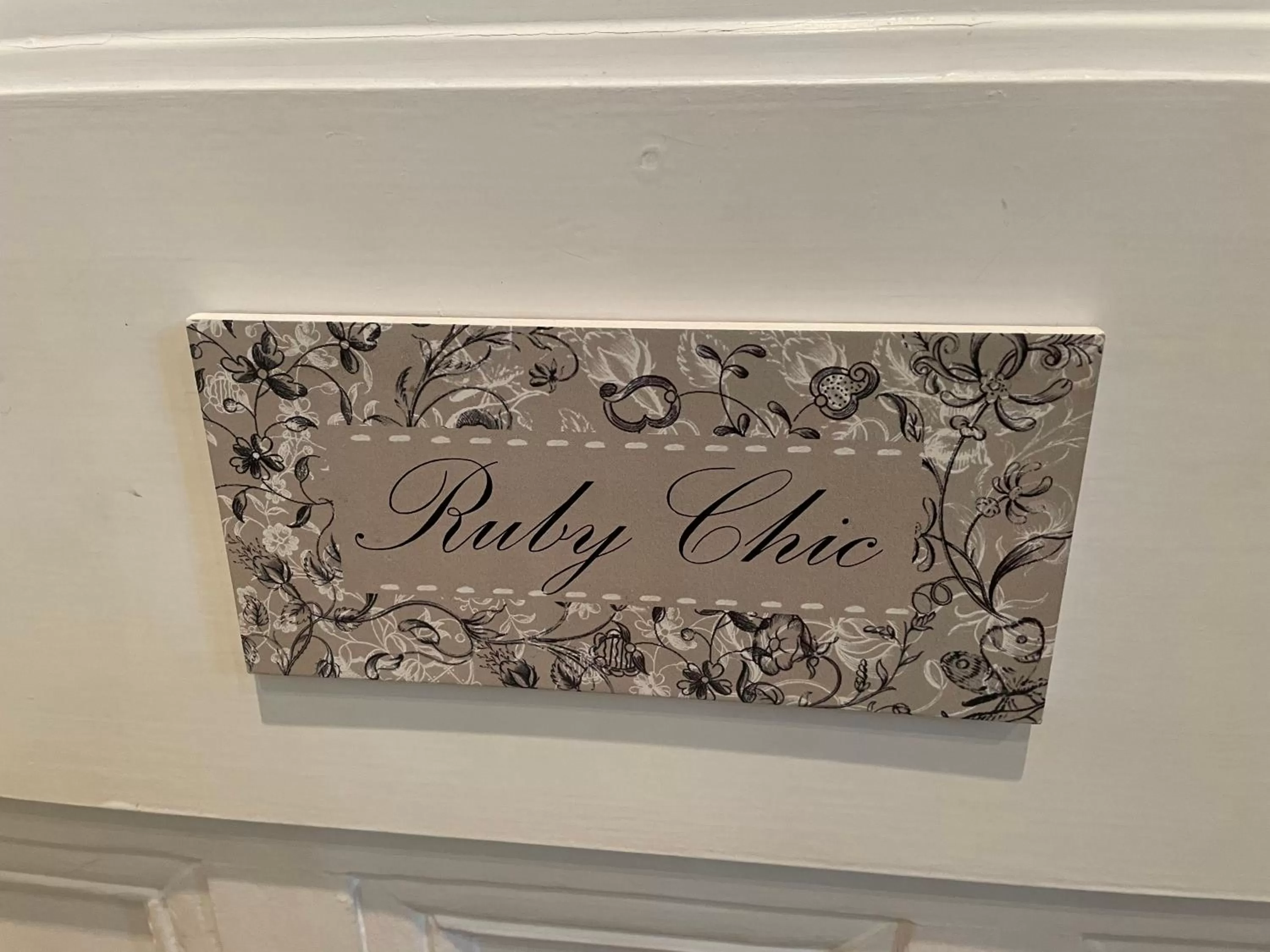 Small Double Room in North Crest