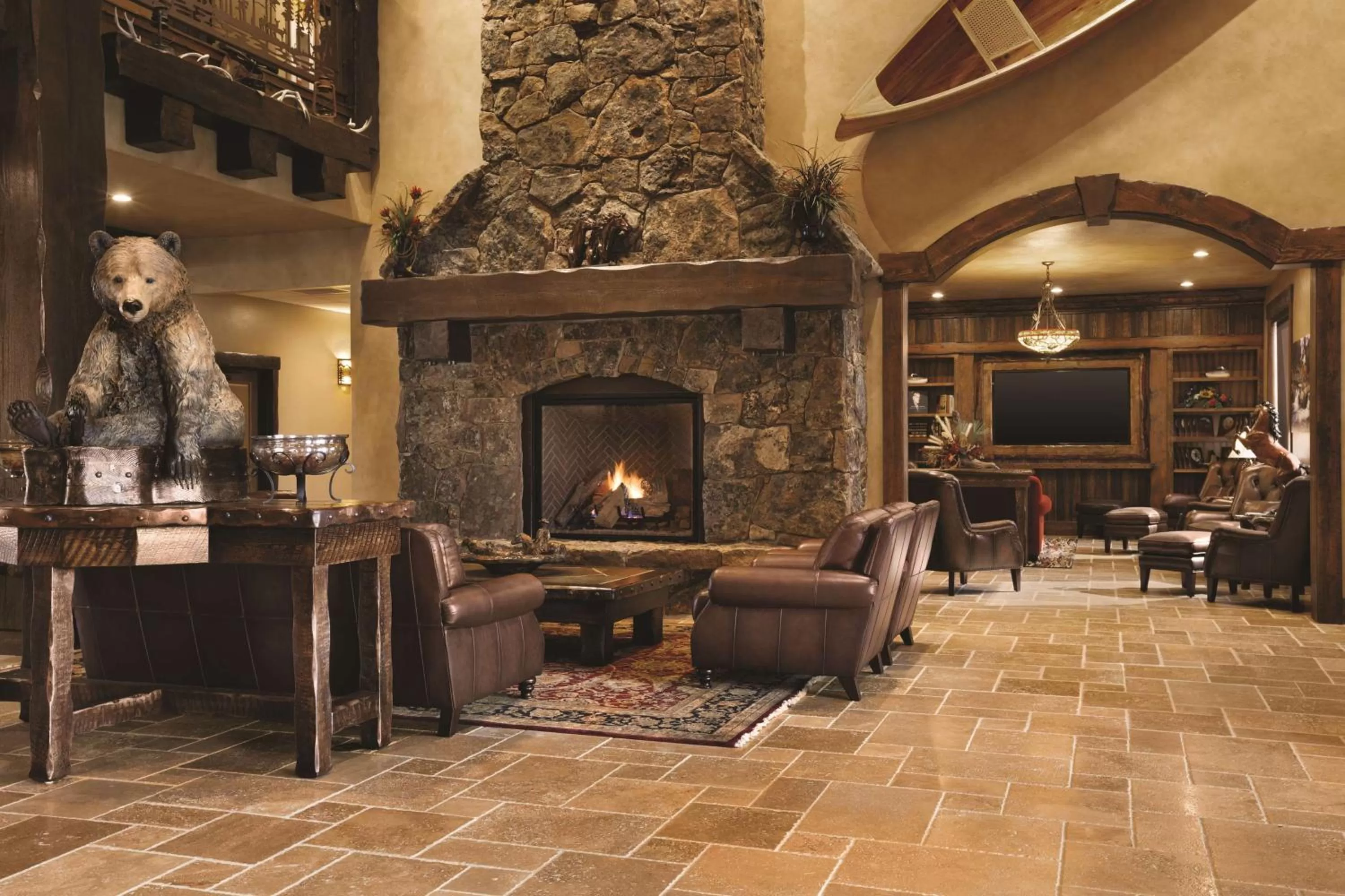 Lobby or reception in Glacier International Lodge