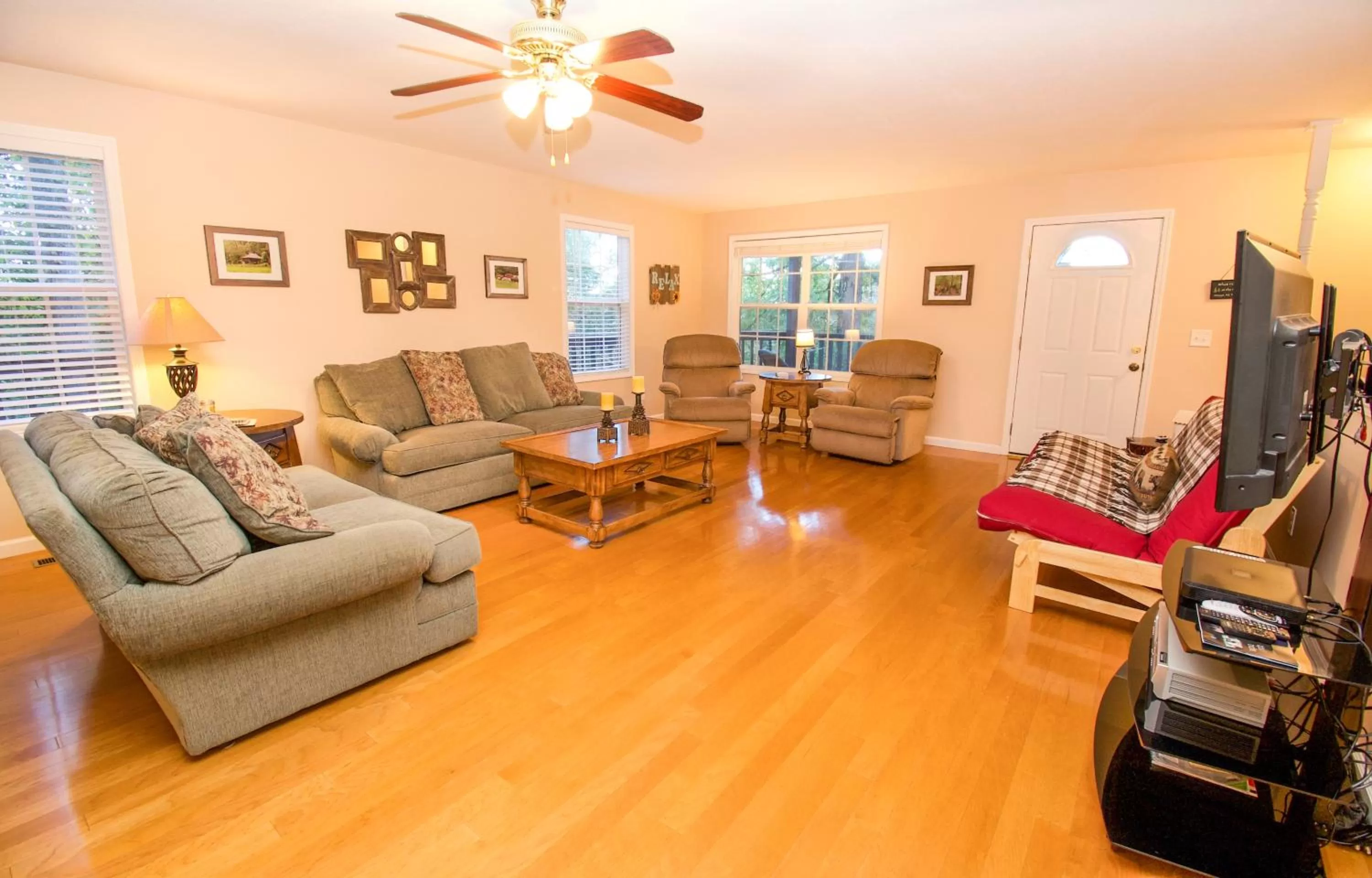 TV and multimedia in Paradise Hills, Winery Resort & Spa