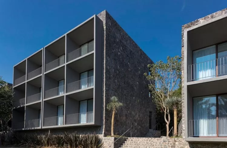 Property building in Huayacán Cuernavaca Curamoria Collection