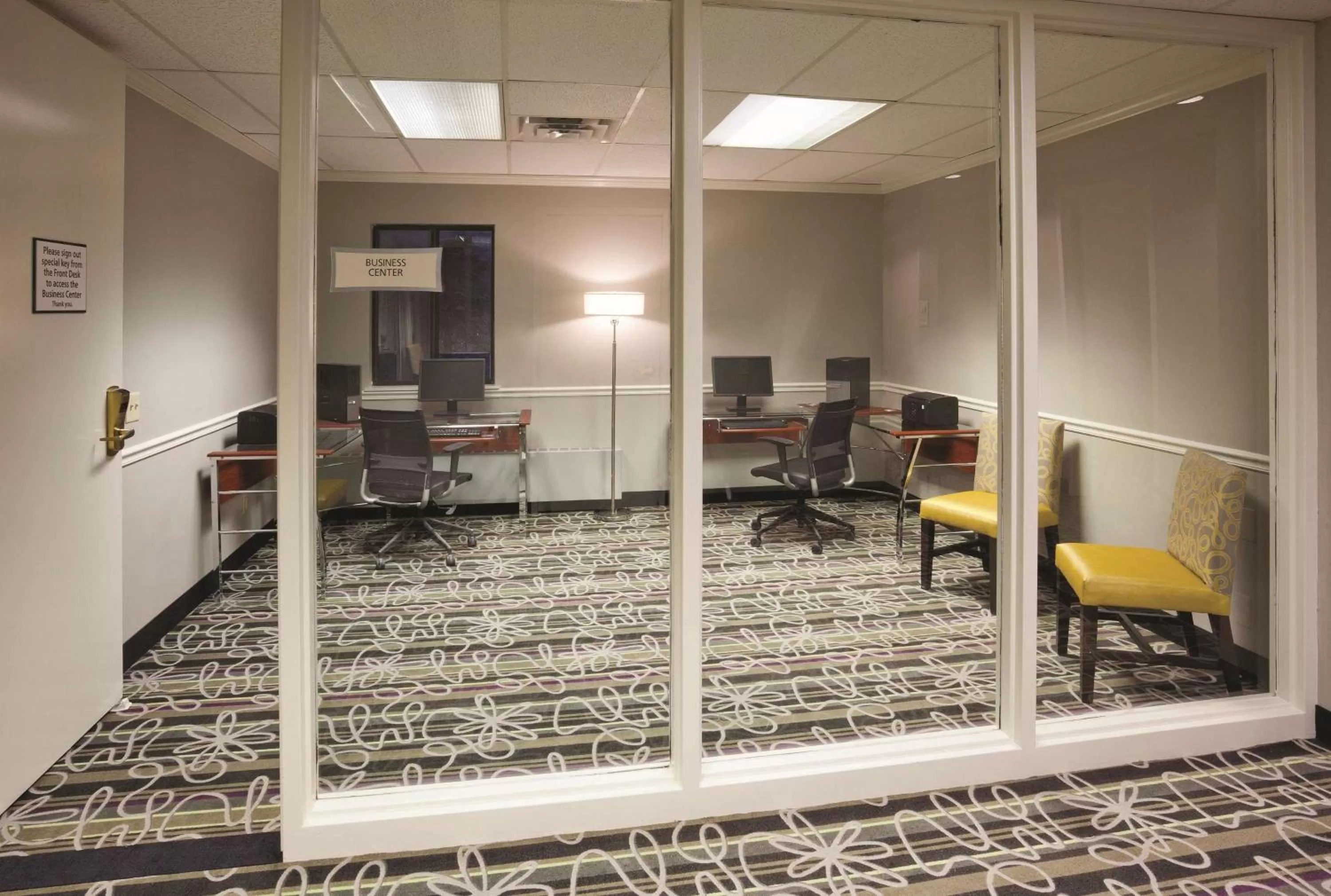 On site in La Quinta by Wyndham Minneapolis Bloomington W - FREE AIRPORT SHUTTLE