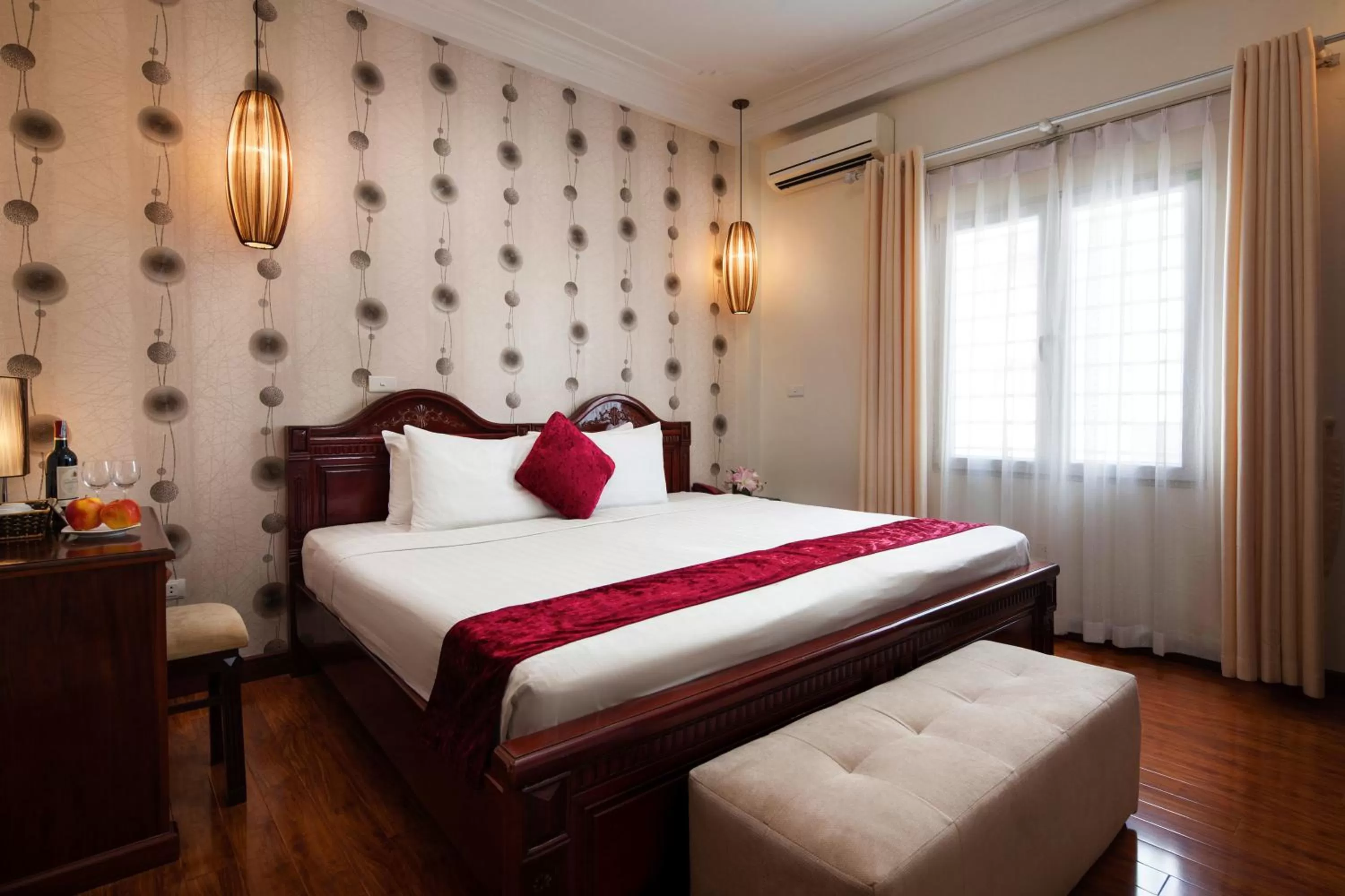 Photo of the whole room, Bed in Hanoi Golden Moon Hotel & Travel